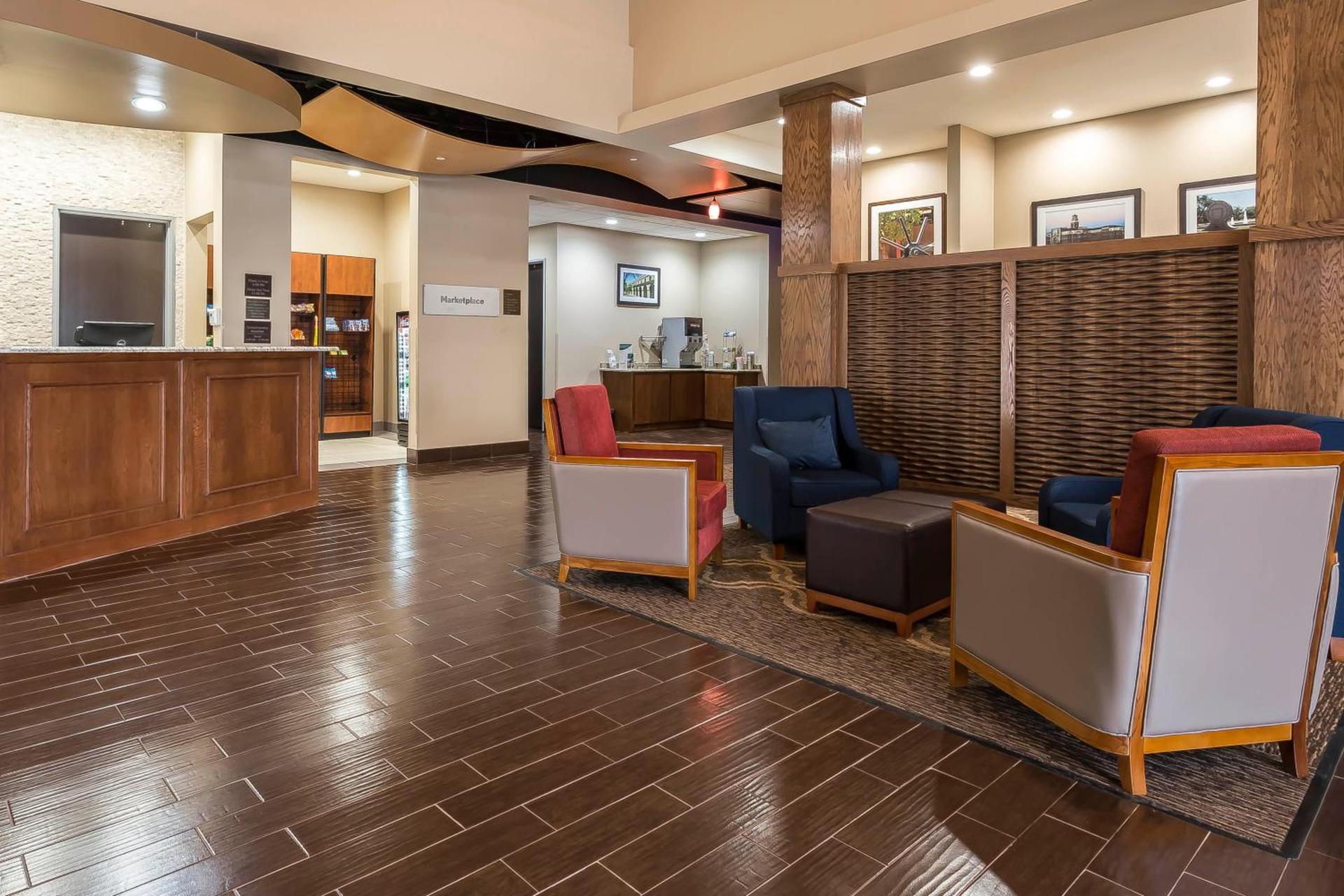 Comfort Suites - University photo 25