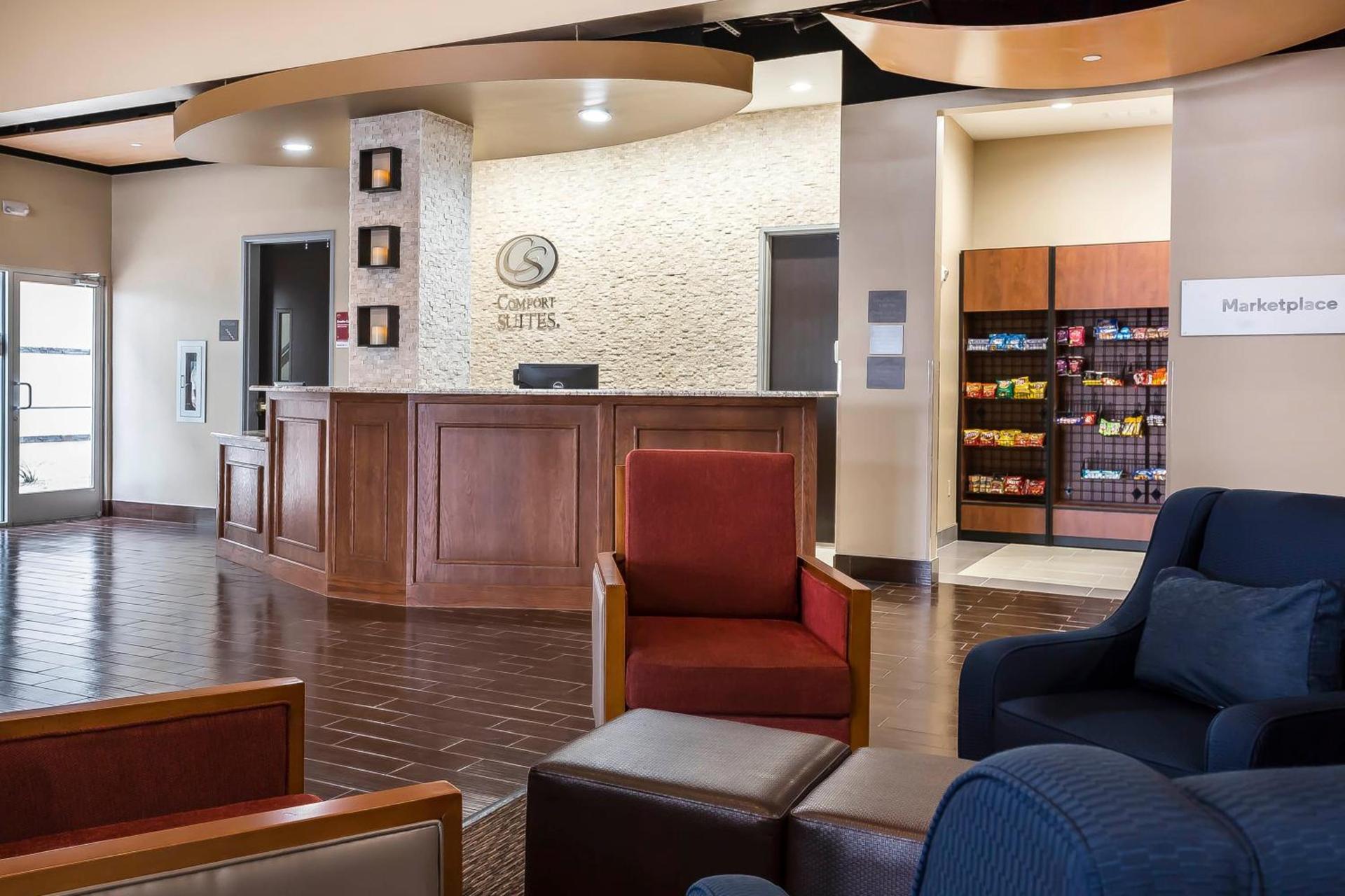 Comfort Suites - University photo 26