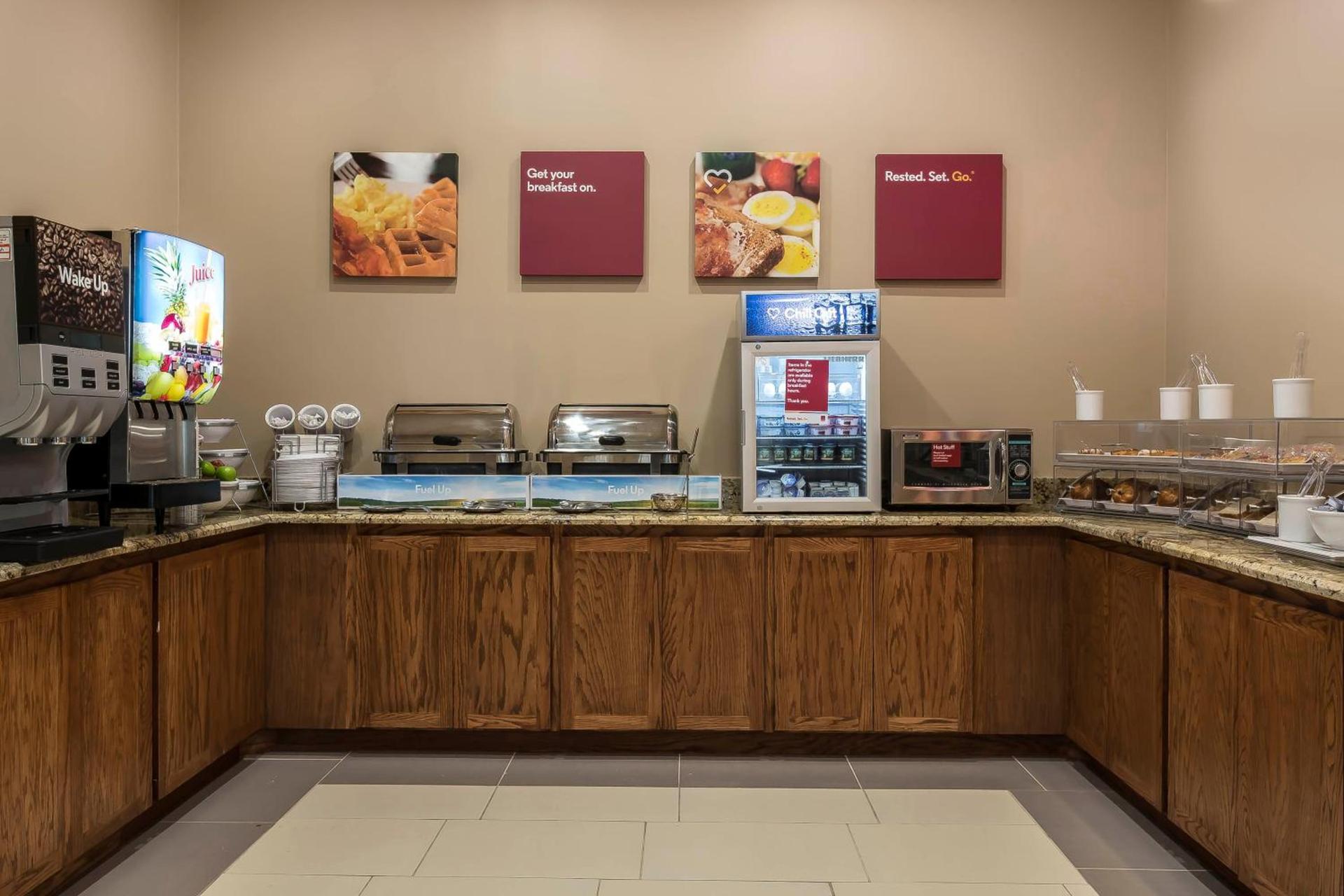Comfort Suites - University photo 30