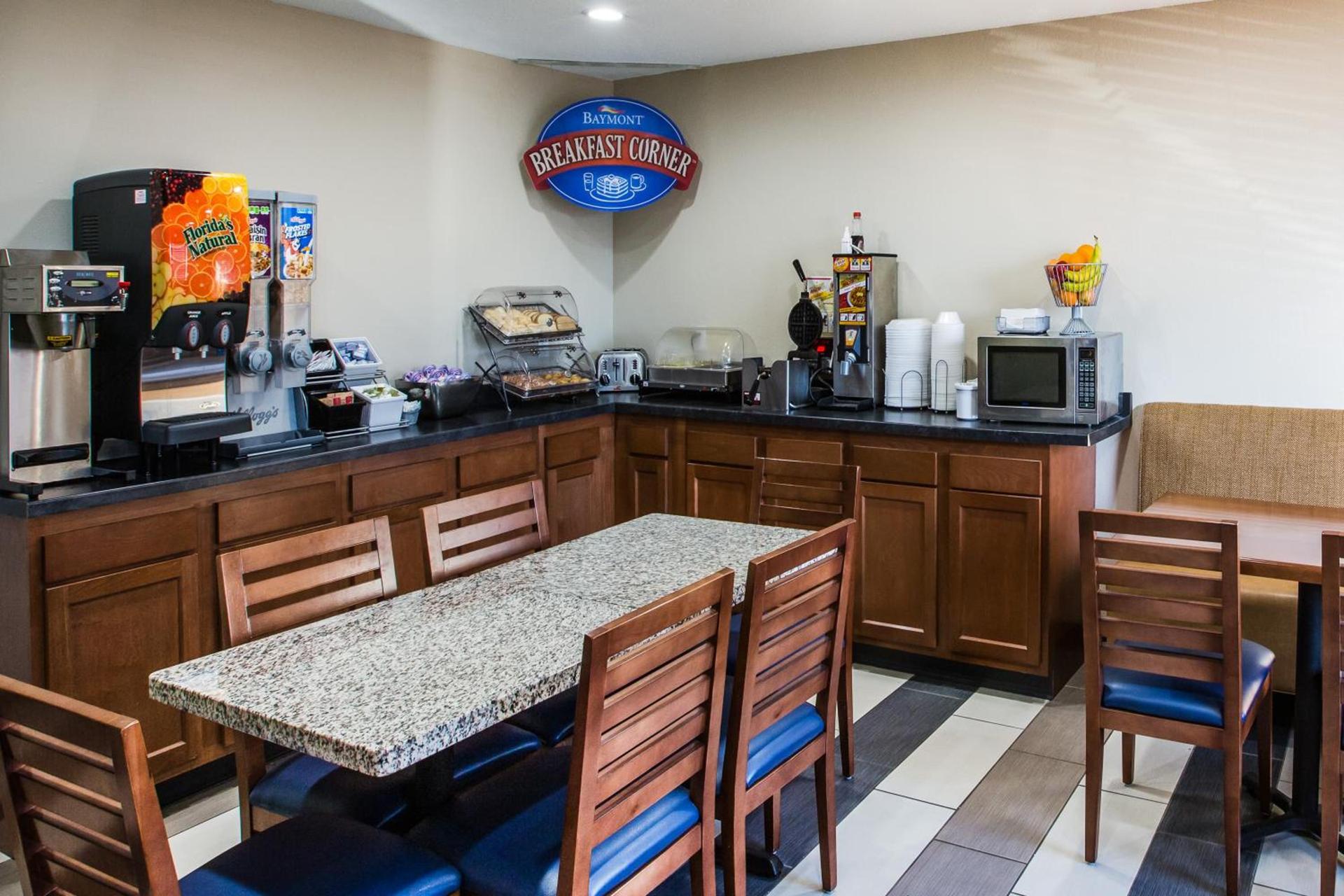 Baymont by Wyndham Cedar Rapids photo 40