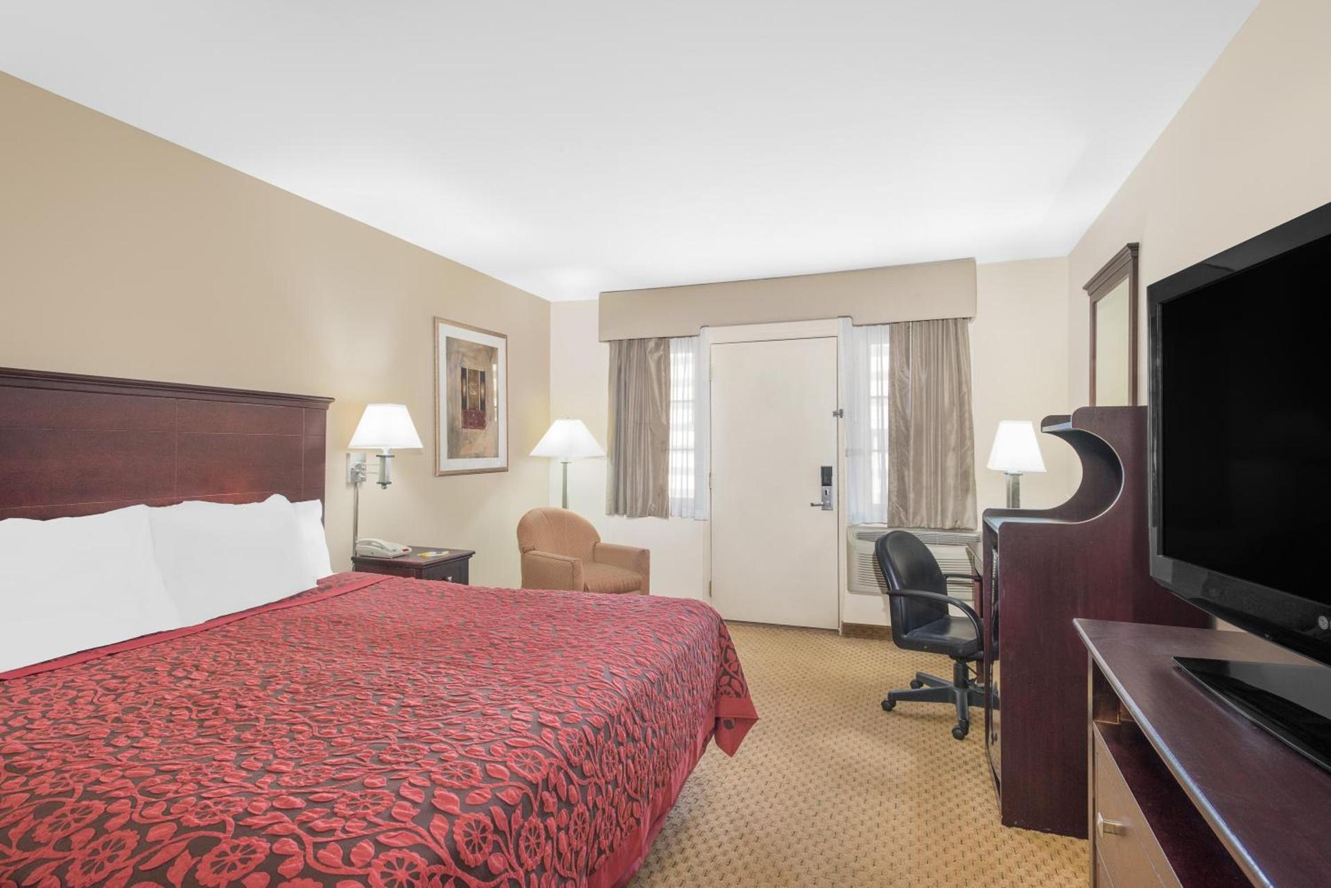 Days Inn by Wyndham Springfield/Phil.Intl Airport photo 10