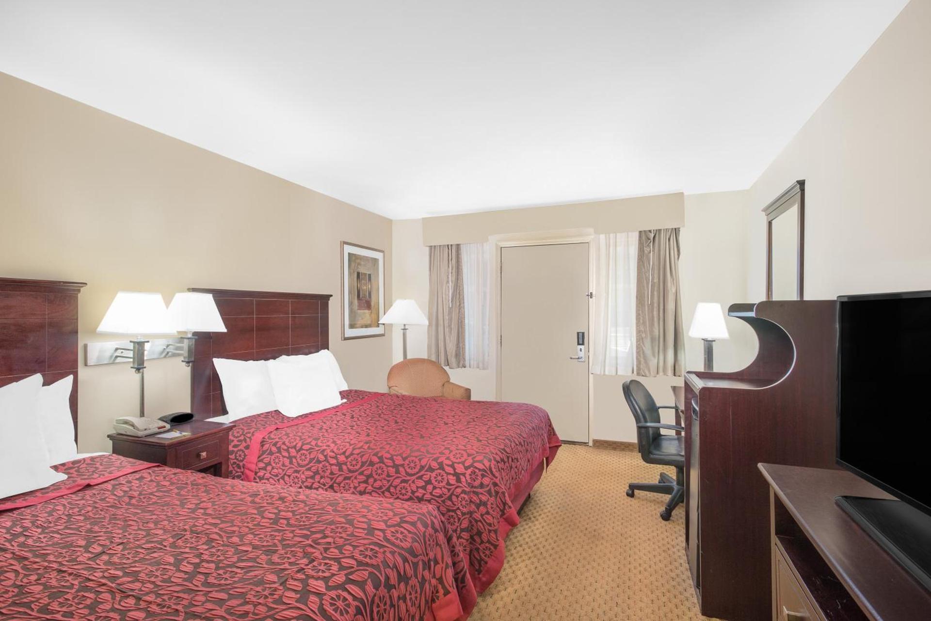 Days Inn by Wyndham Springfield/Phil.Intl Airport photo 11