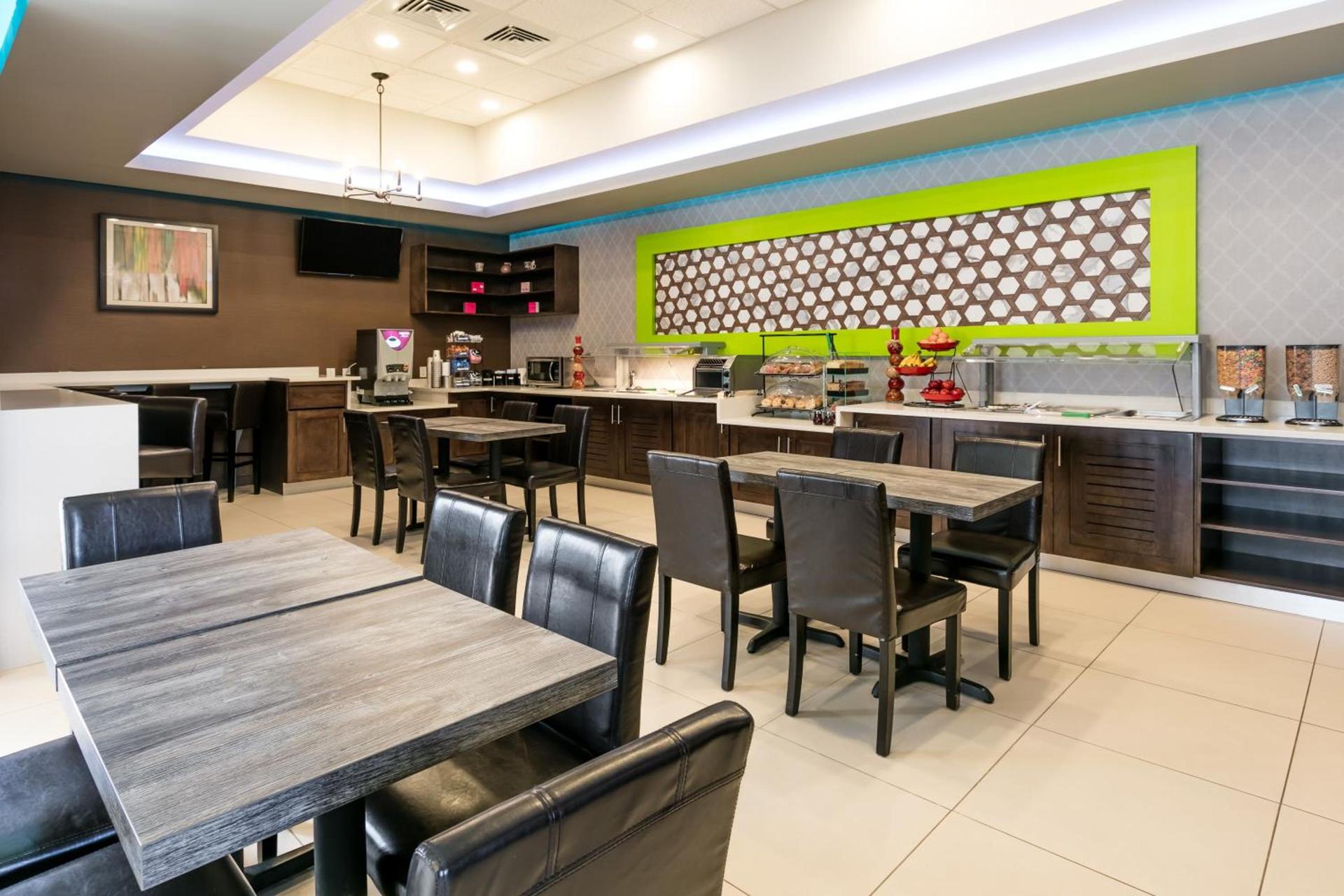Ramada by Wyndham El Paso photo 37