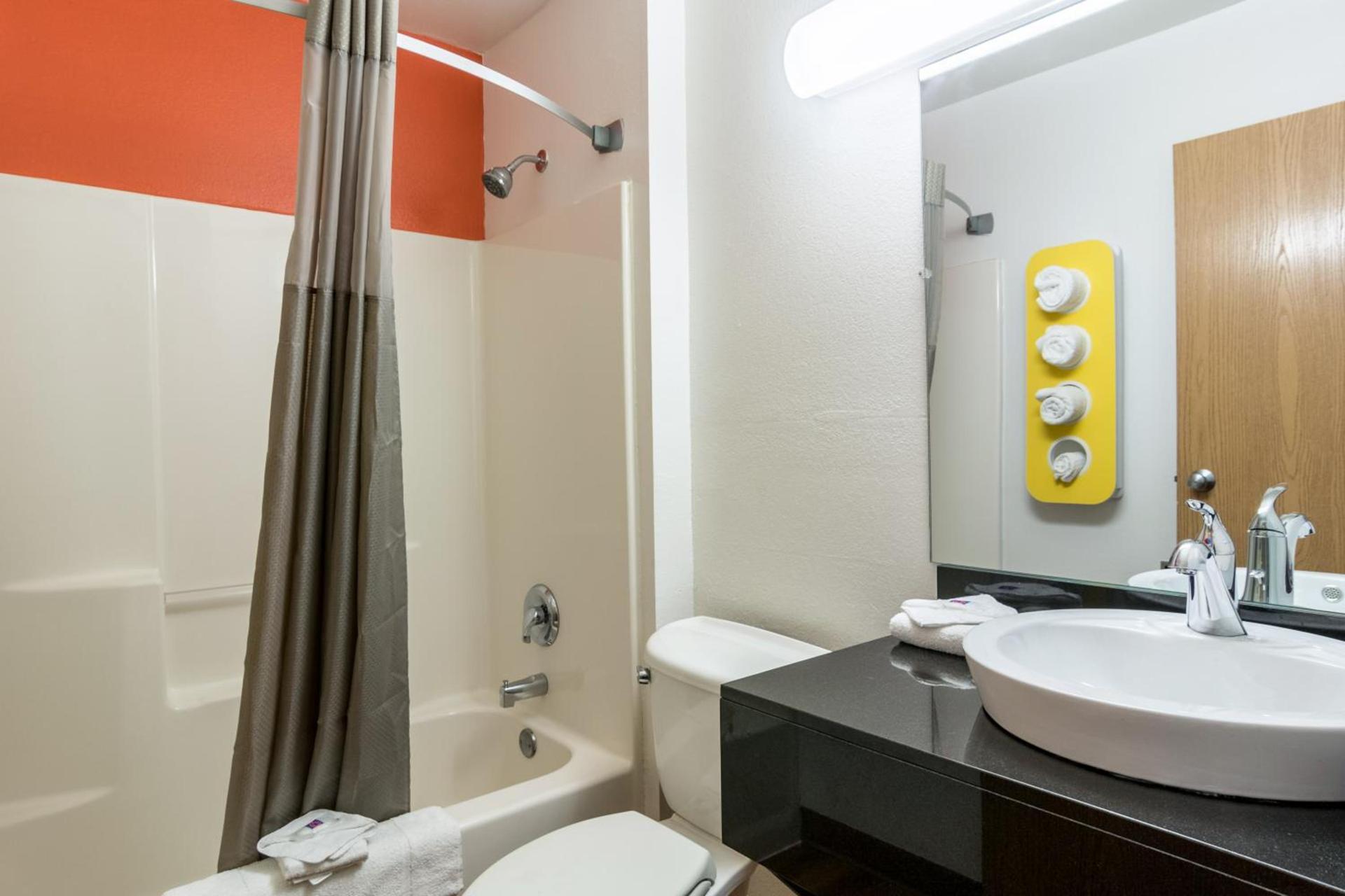 Motel 6-Barkeyville, PA photo 34