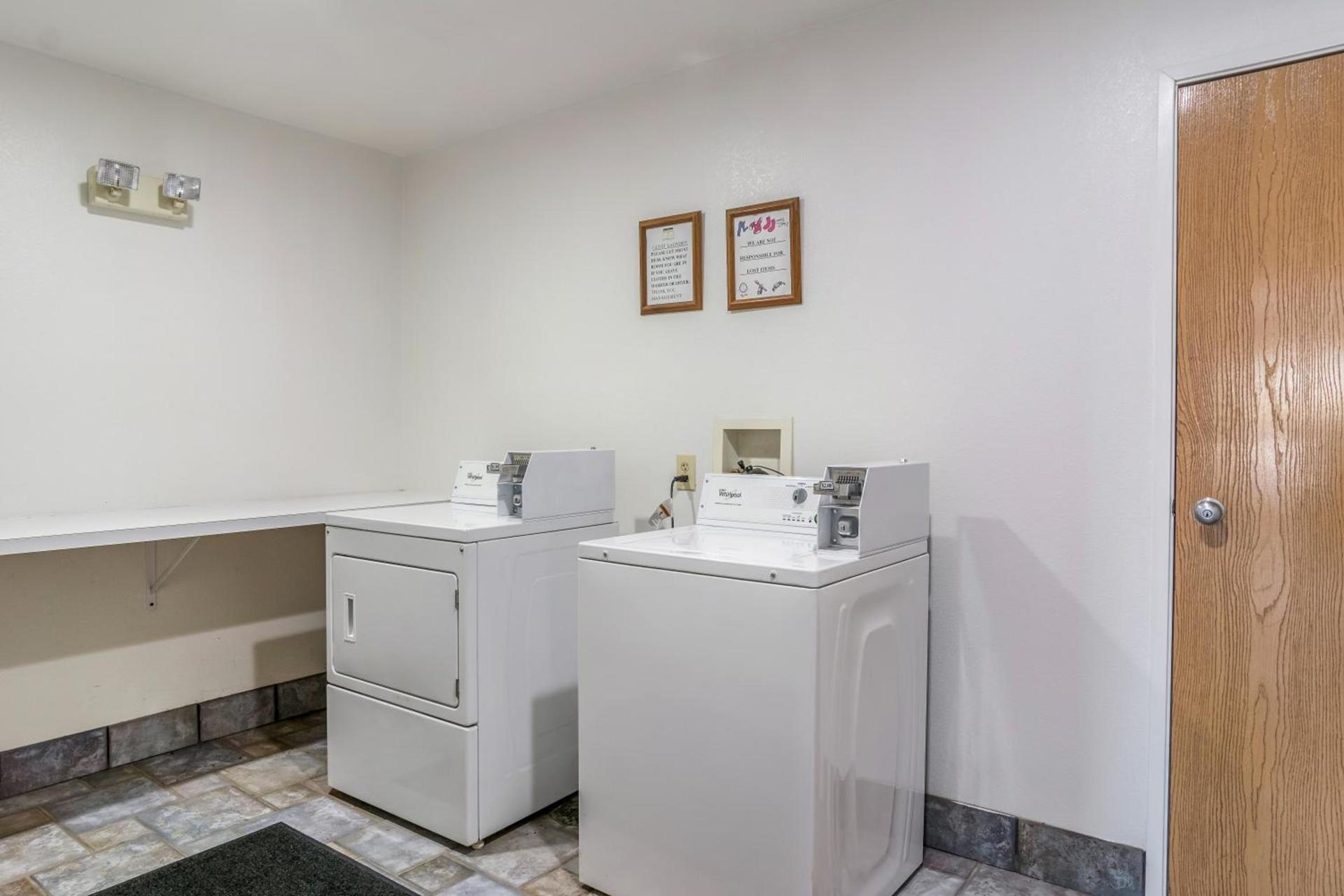 Motel 6-Barkeyville, PA photo 43