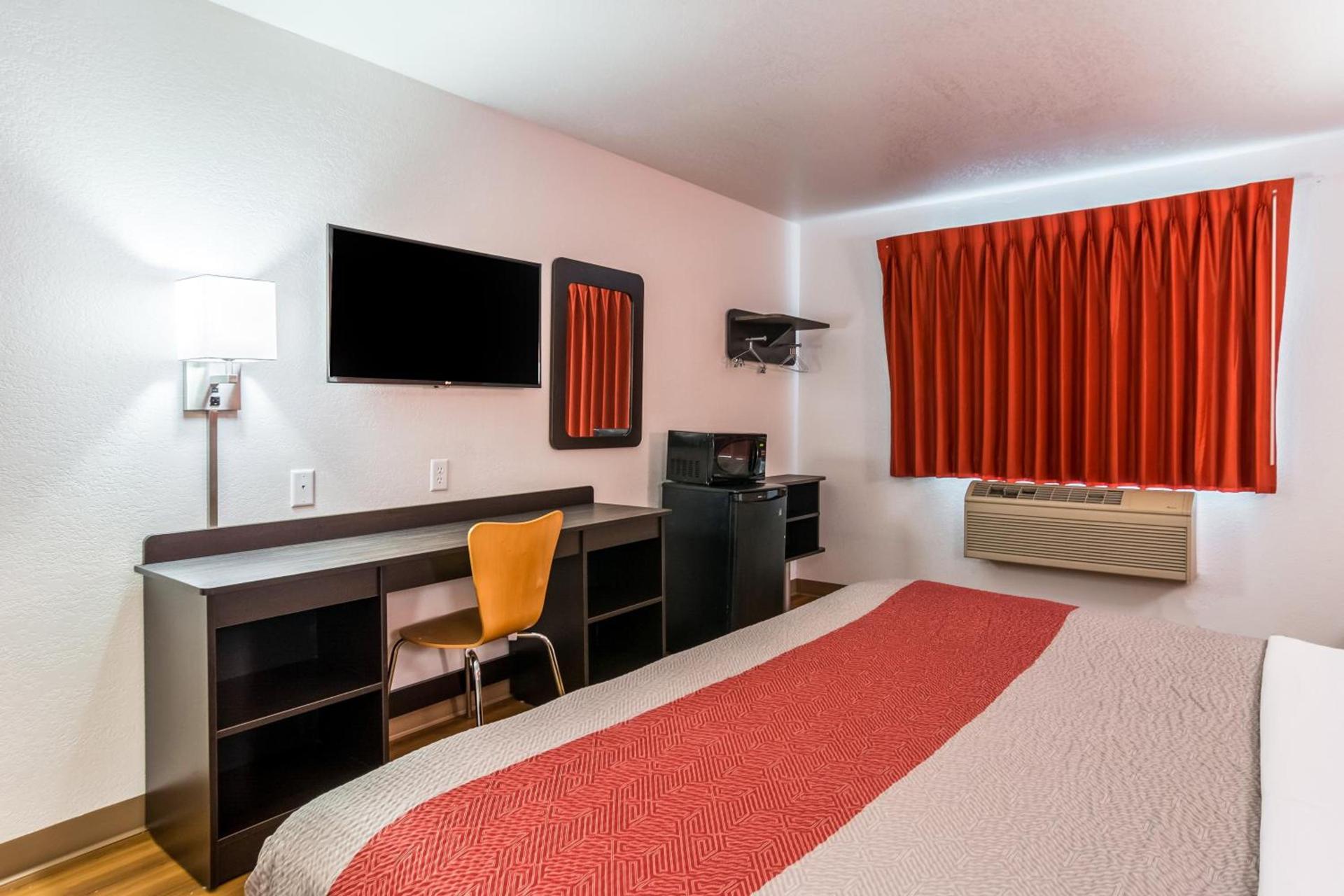 Motel 6-Barkeyville, PA photo 58