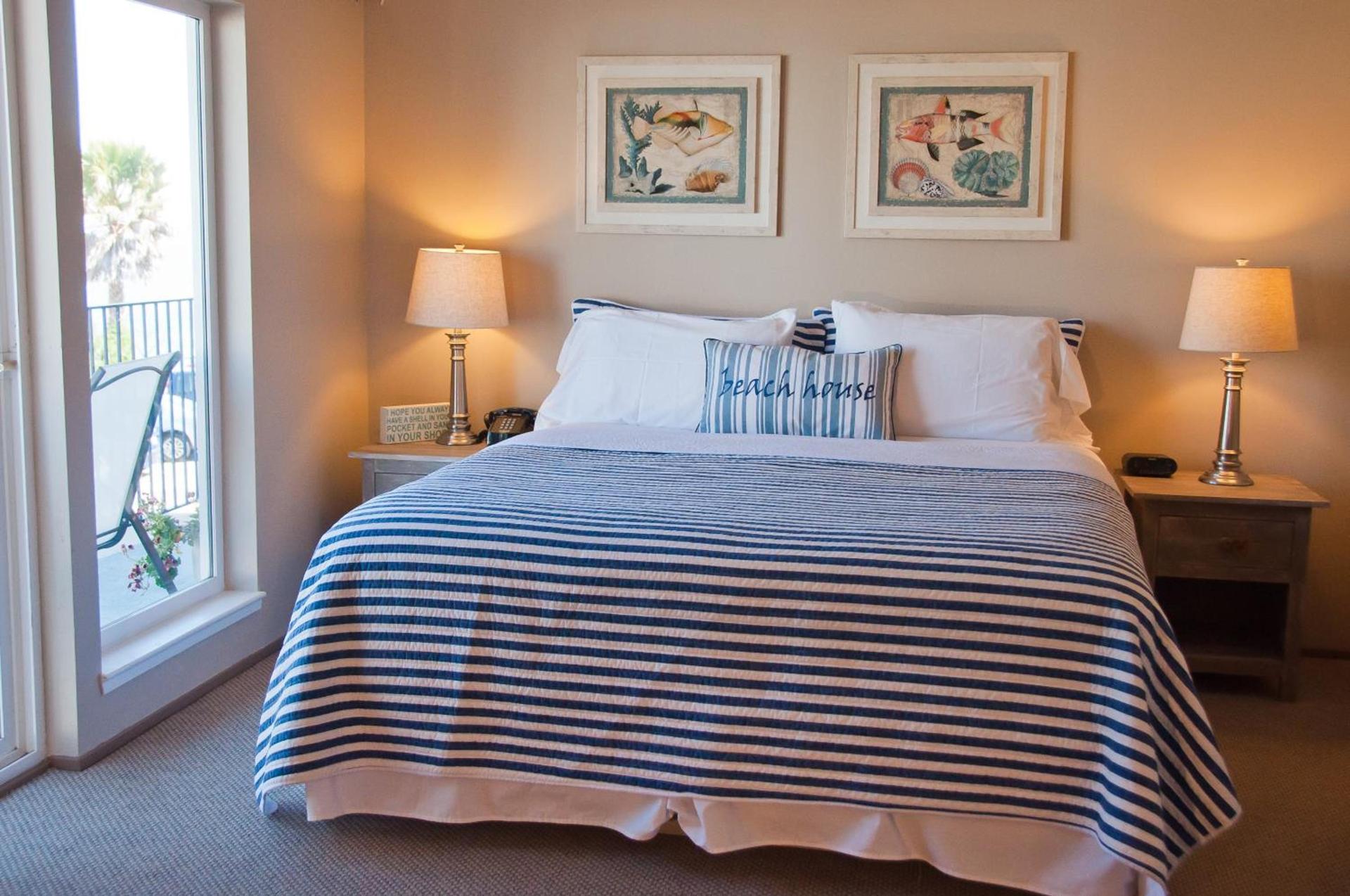 Capitola Beach Suites photo 14