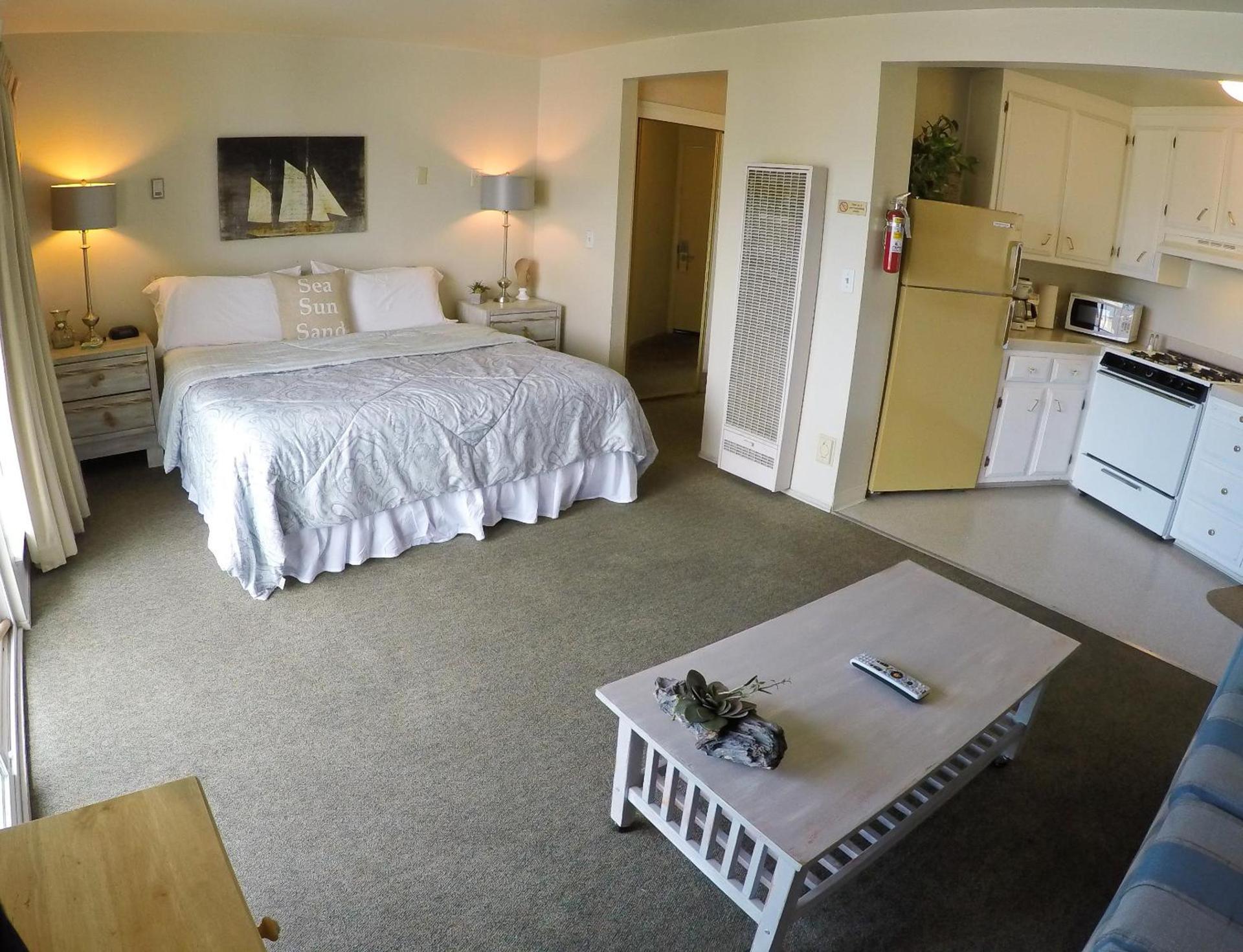 Capitola Beach Suites photo 11