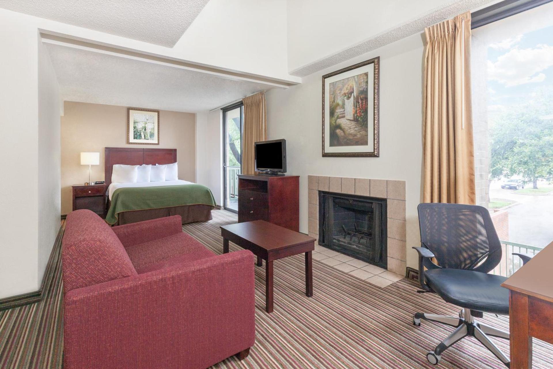Hawthorn Extended Stay by Wyndham Richardson photo 43
