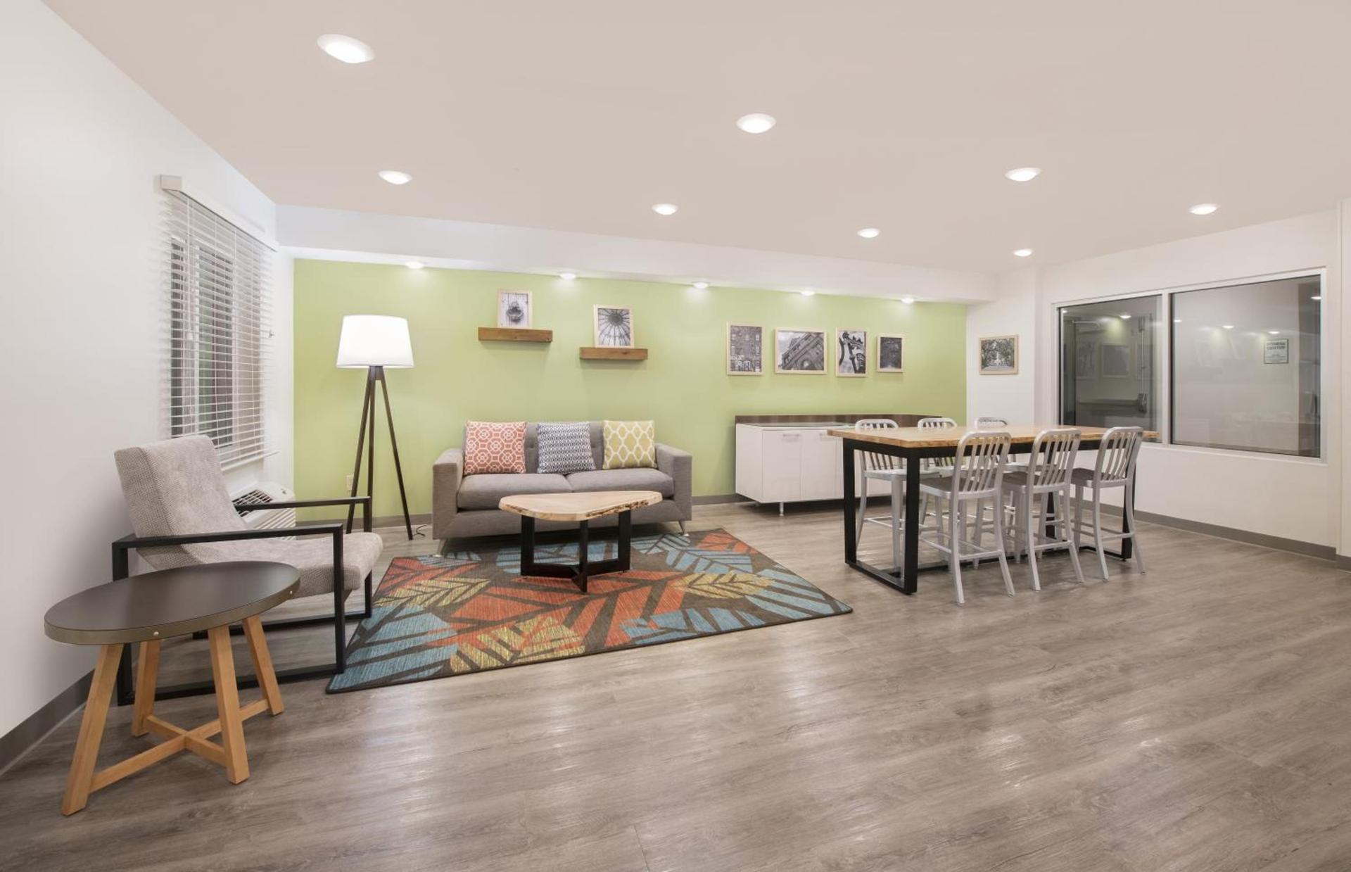 WoodSpring Suites Savannah Pooler photo 21