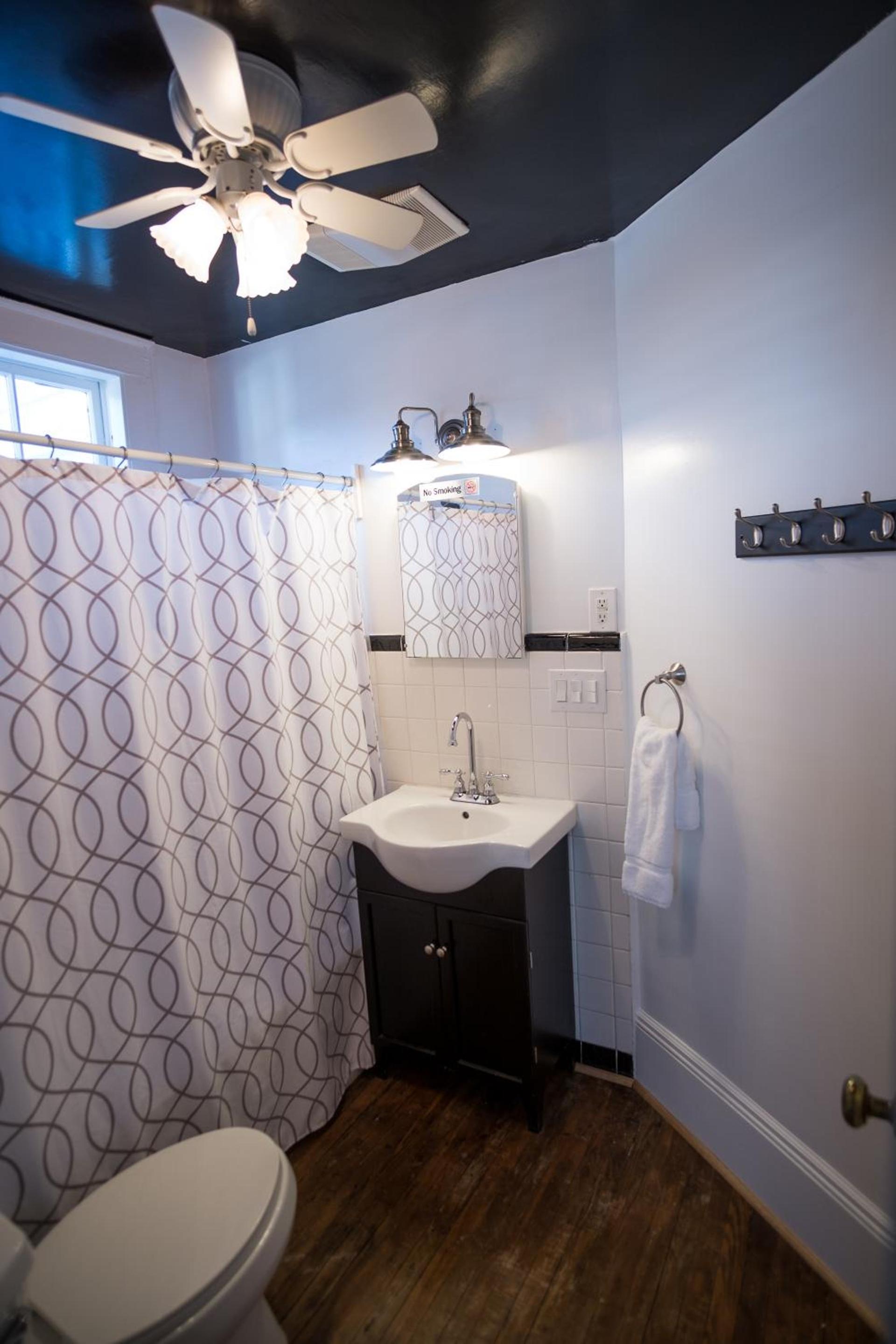 Swamp Rabbit Inn Travelers Rest photo 21