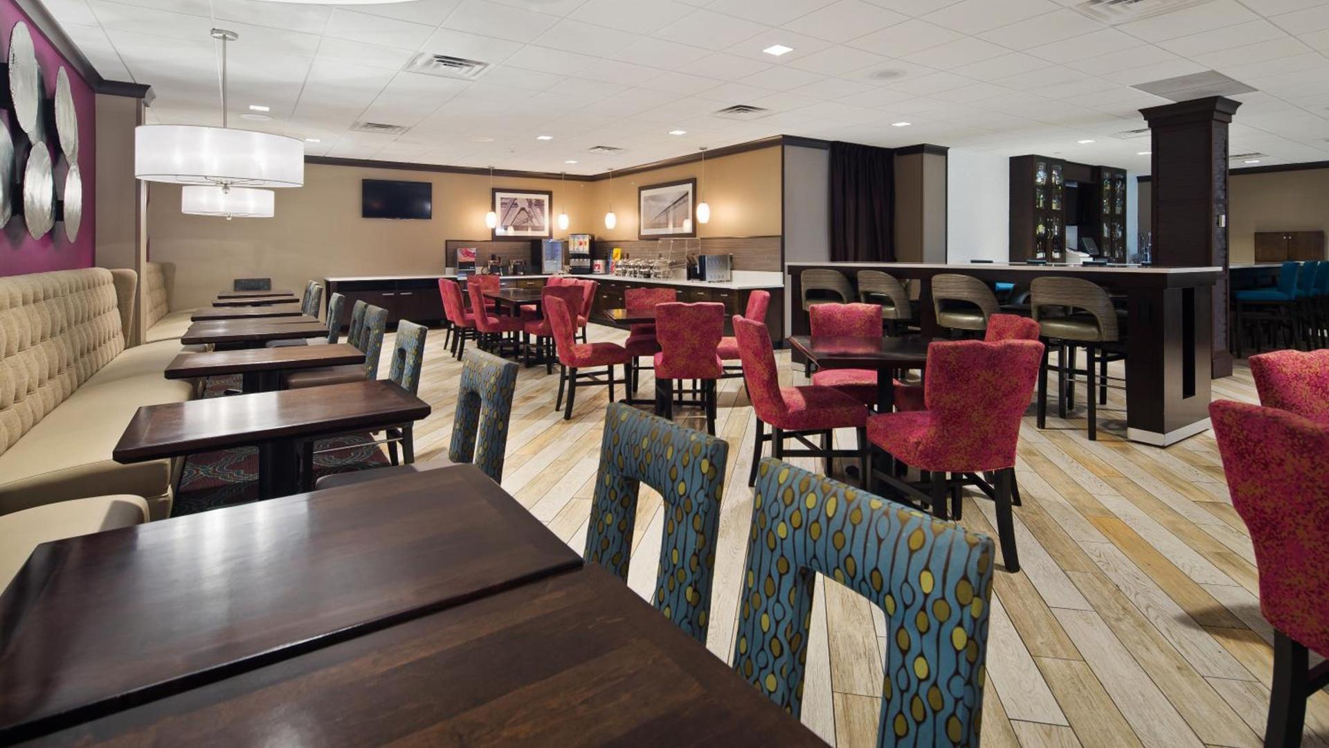 Best Western Plus Kingston Hotel and Conference Center photo 55