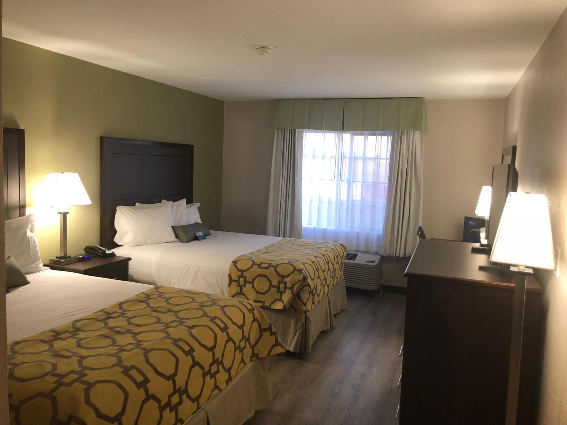 Baymont by Wyndham Phoenix I-10 near 51st Ave photo 39