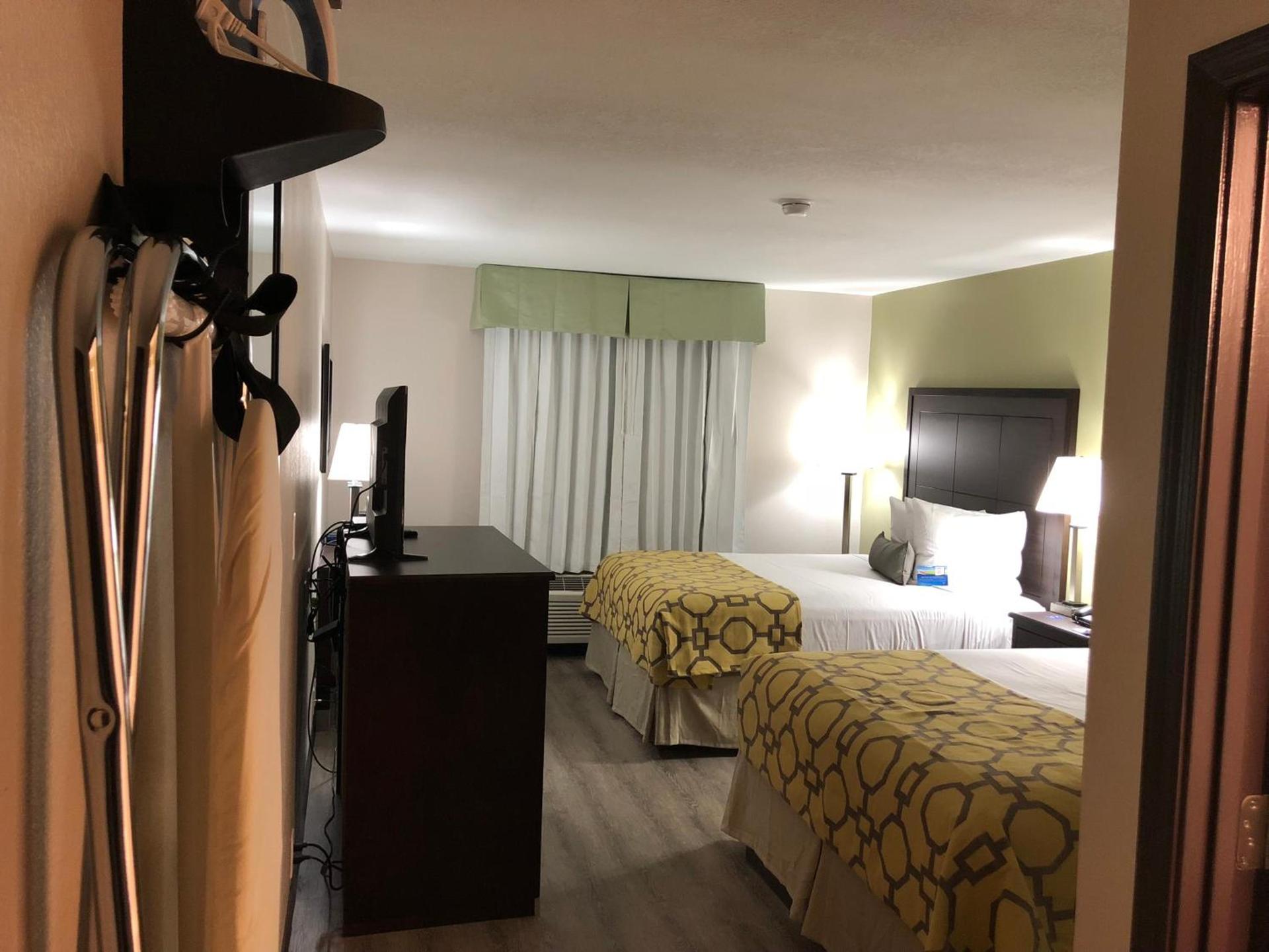 Baymont by Wyndham Phoenix I-10 near 51st Ave photo 53
