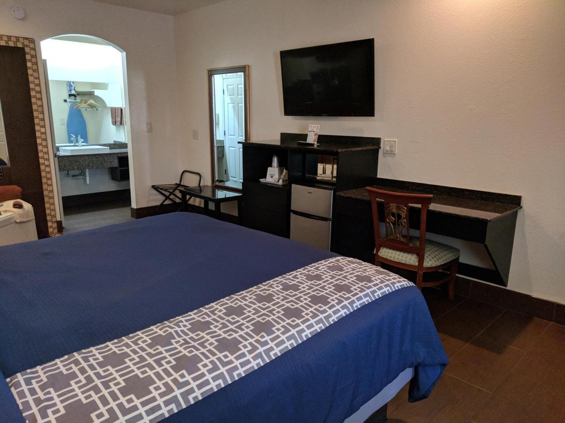 Americas Best Value Inn - Brownsville photo 11