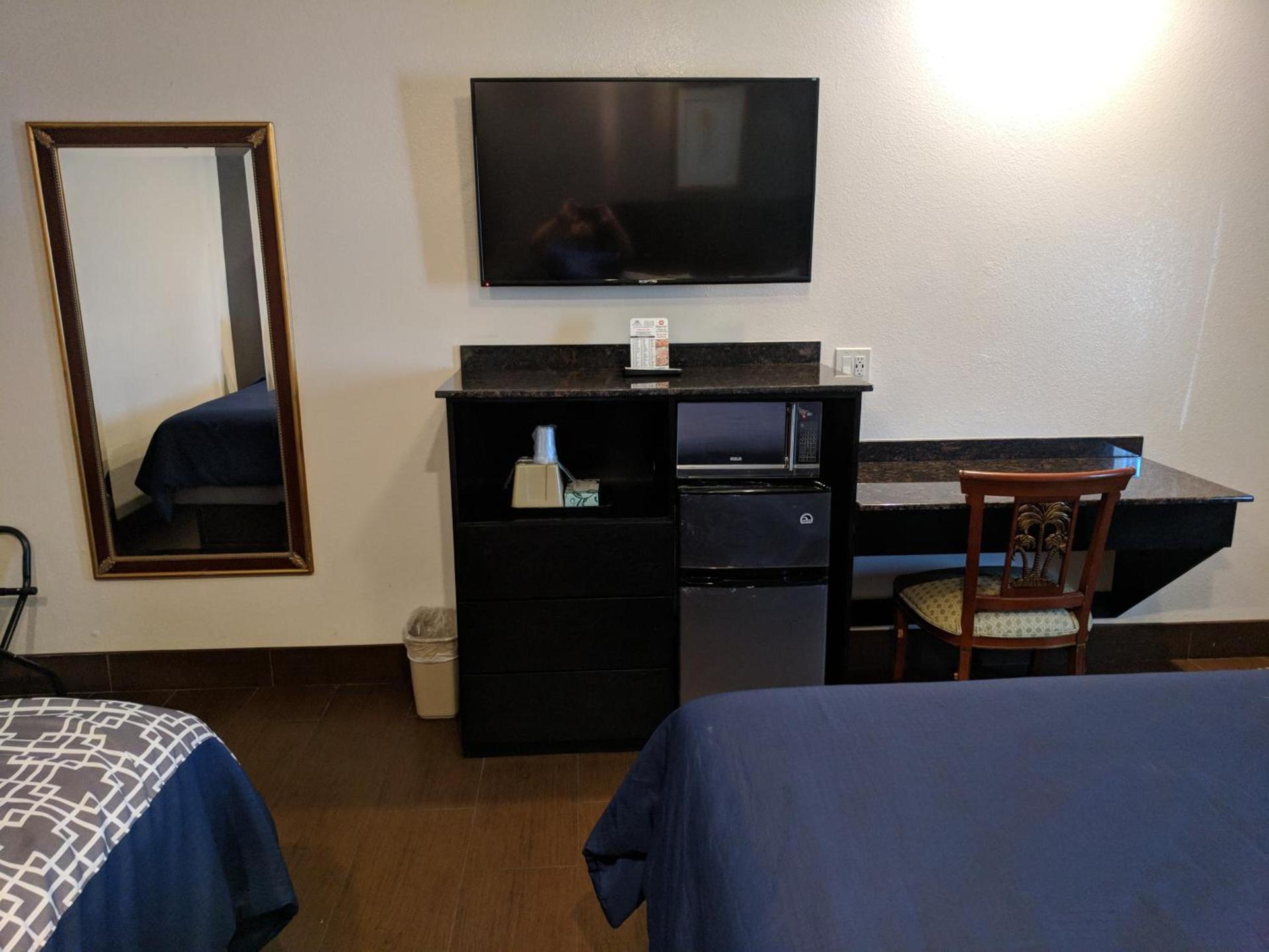 Americas Best Value Inn - Brownsville photo 9