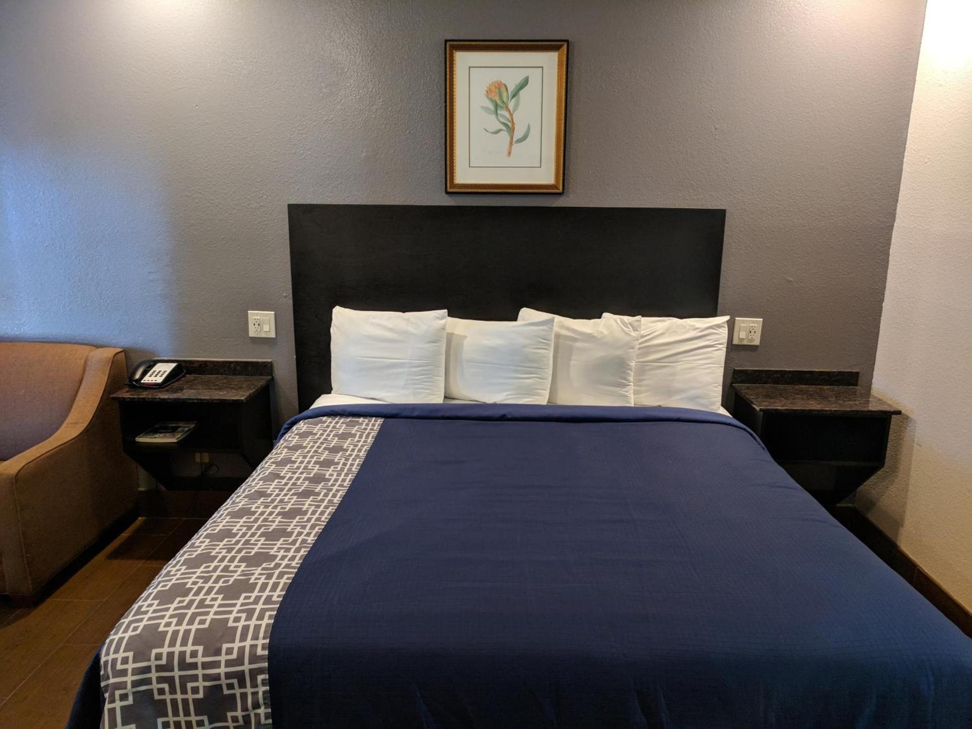 Americas Best Value Inn - Brownsville photo 21