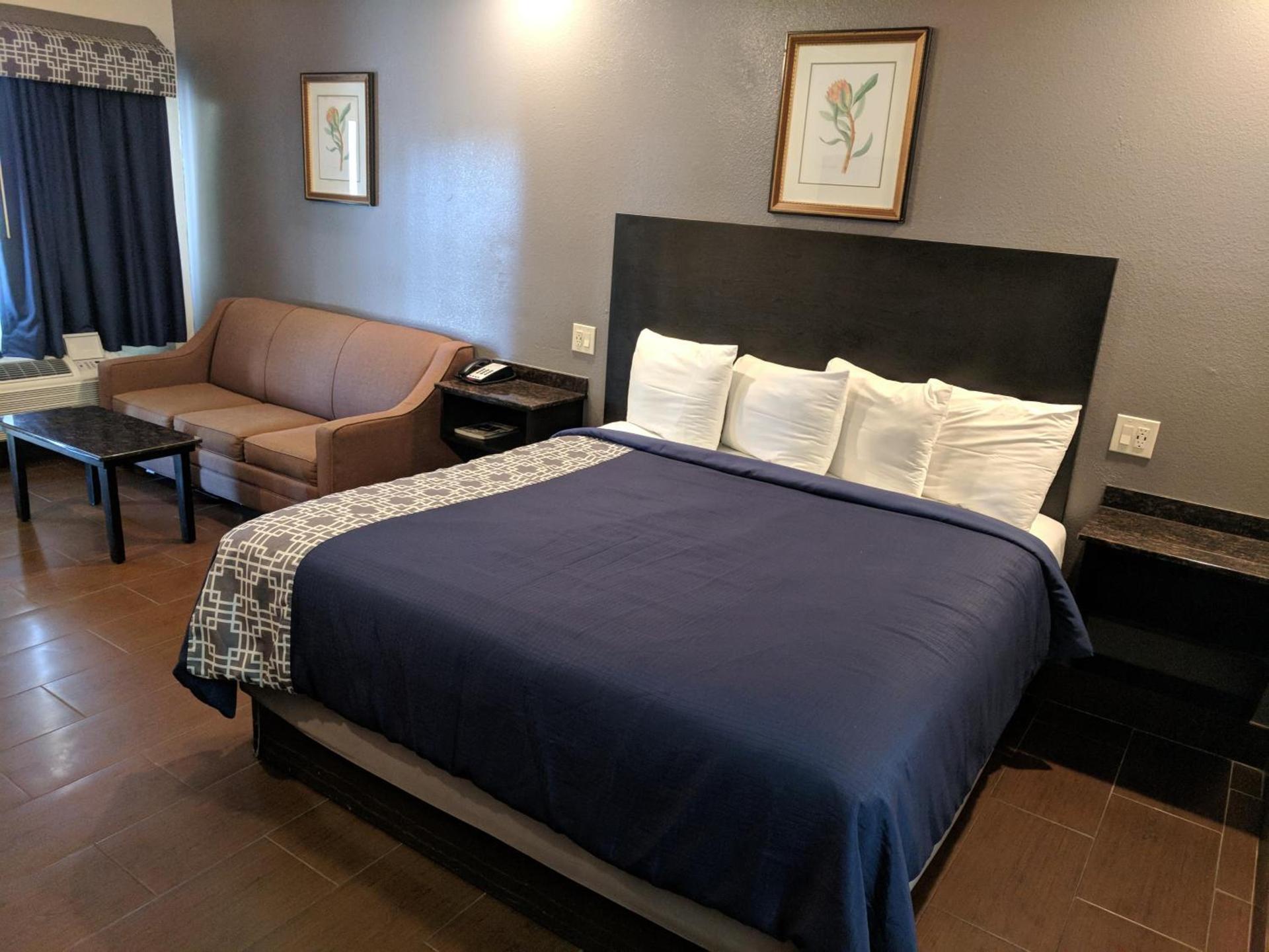 Americas Best Value Inn - Brownsville photo 22