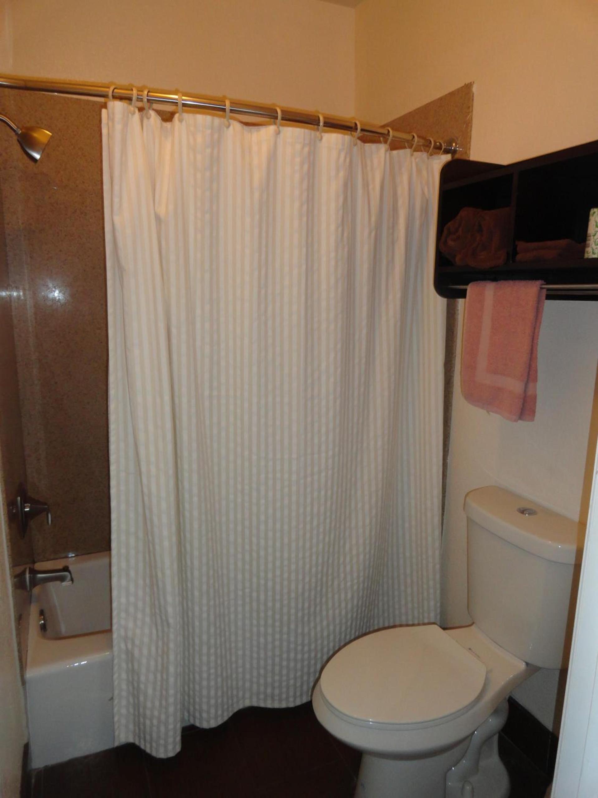 Americas Best Value Inn - Brownsville photo 35