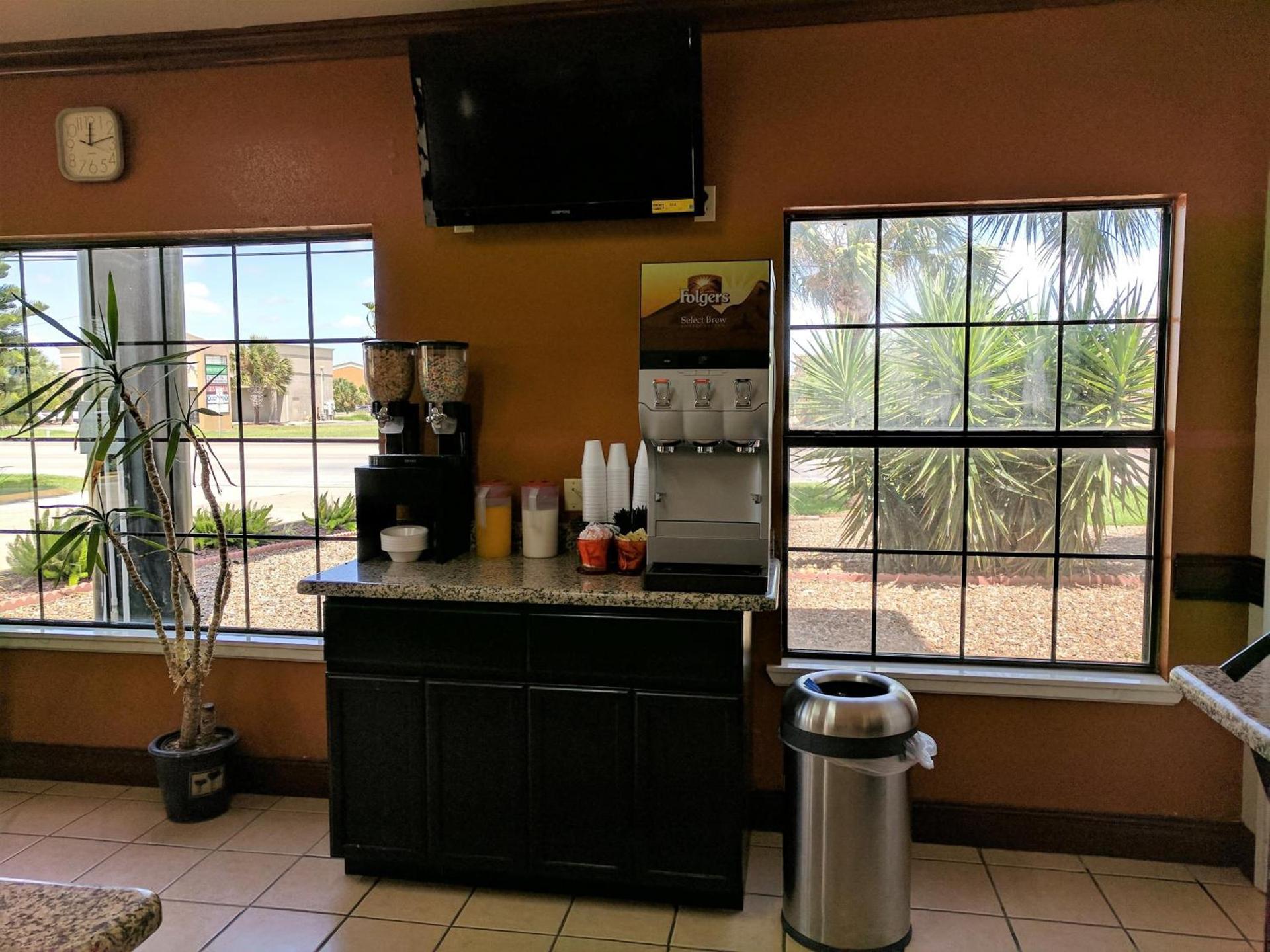Americas Best Value Inn - Brownsville photo 46