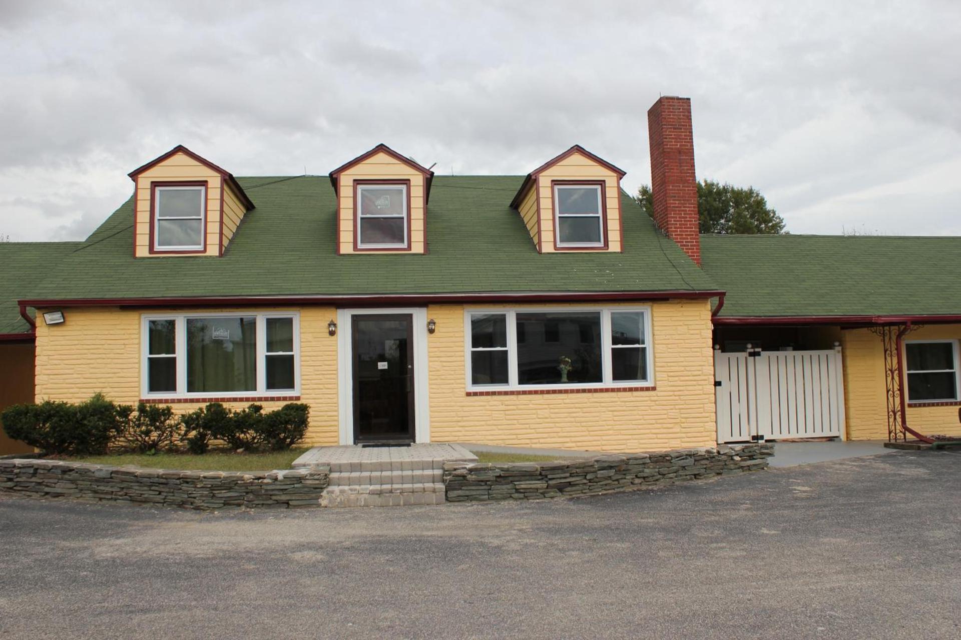 Driftwood Inn photo 3