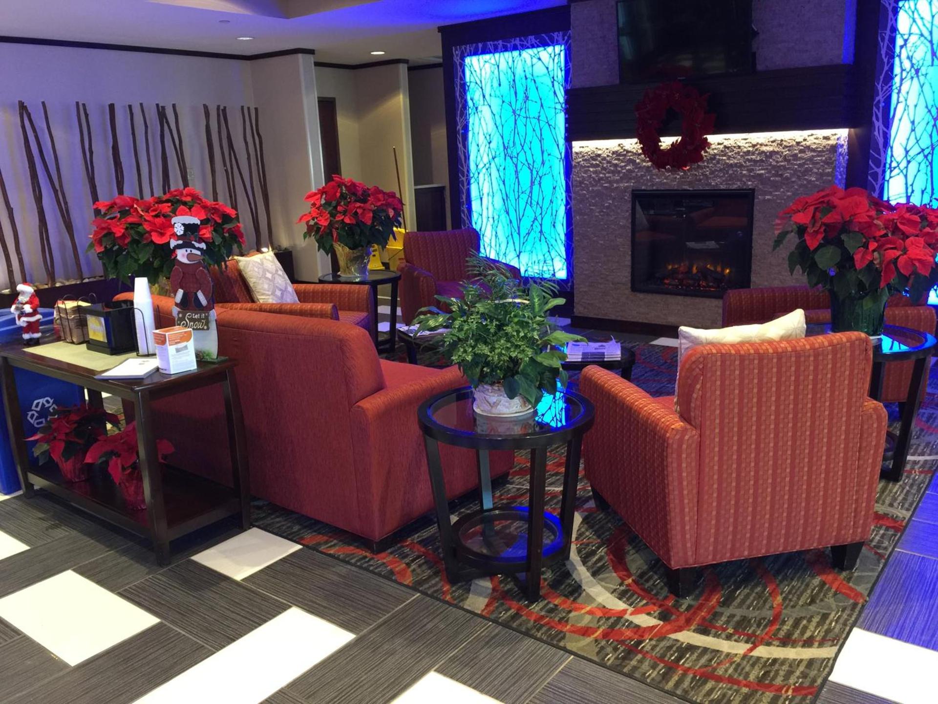 Comfort Suites Uniontown photo 7