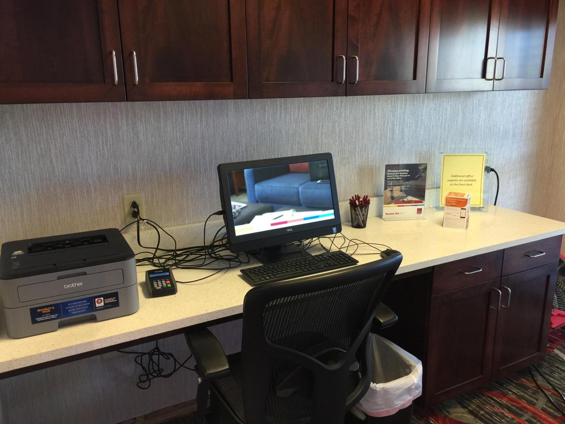 Comfort Suites Uniontown photo 3