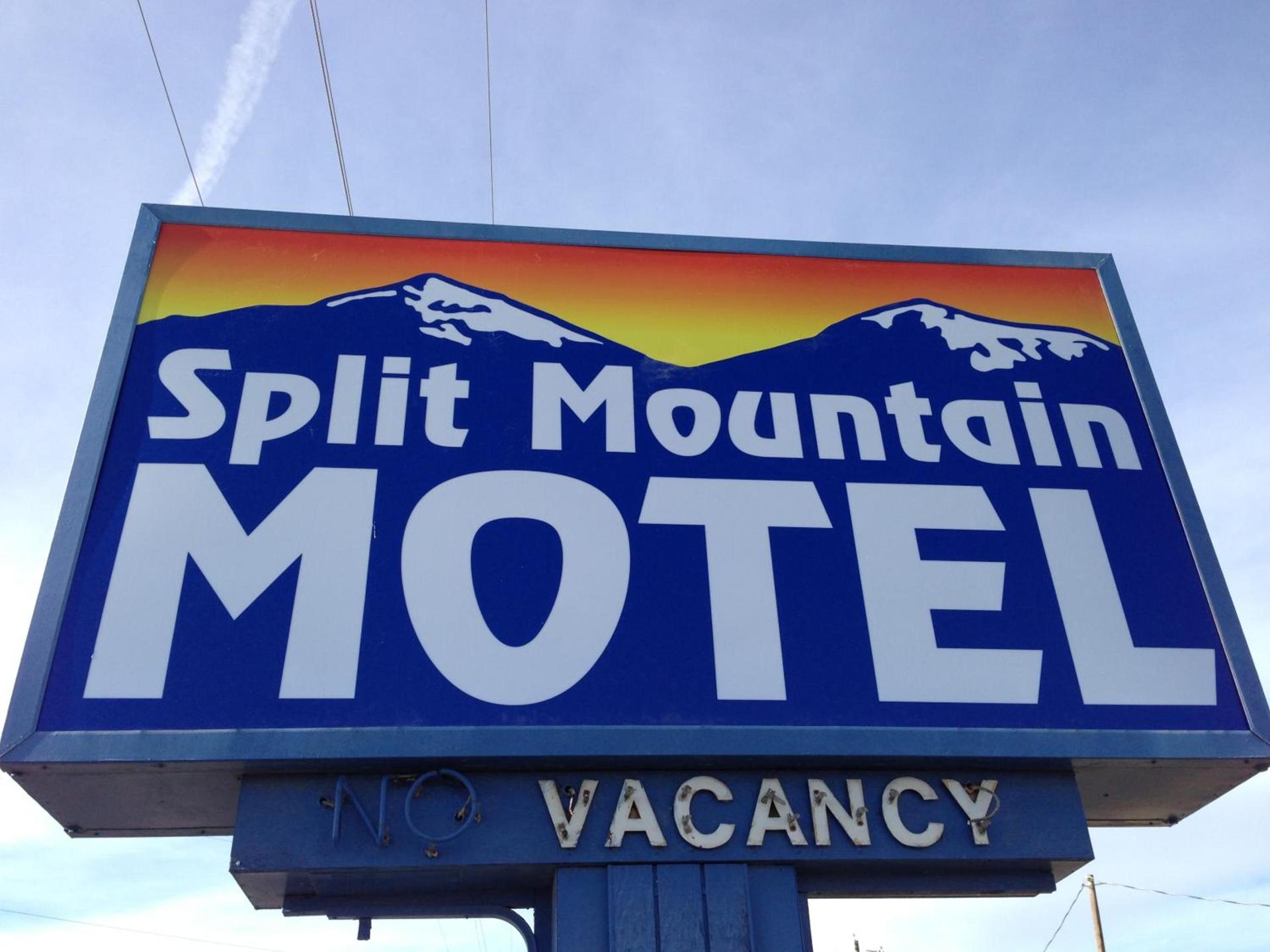 Split Mountain Motel photo 30