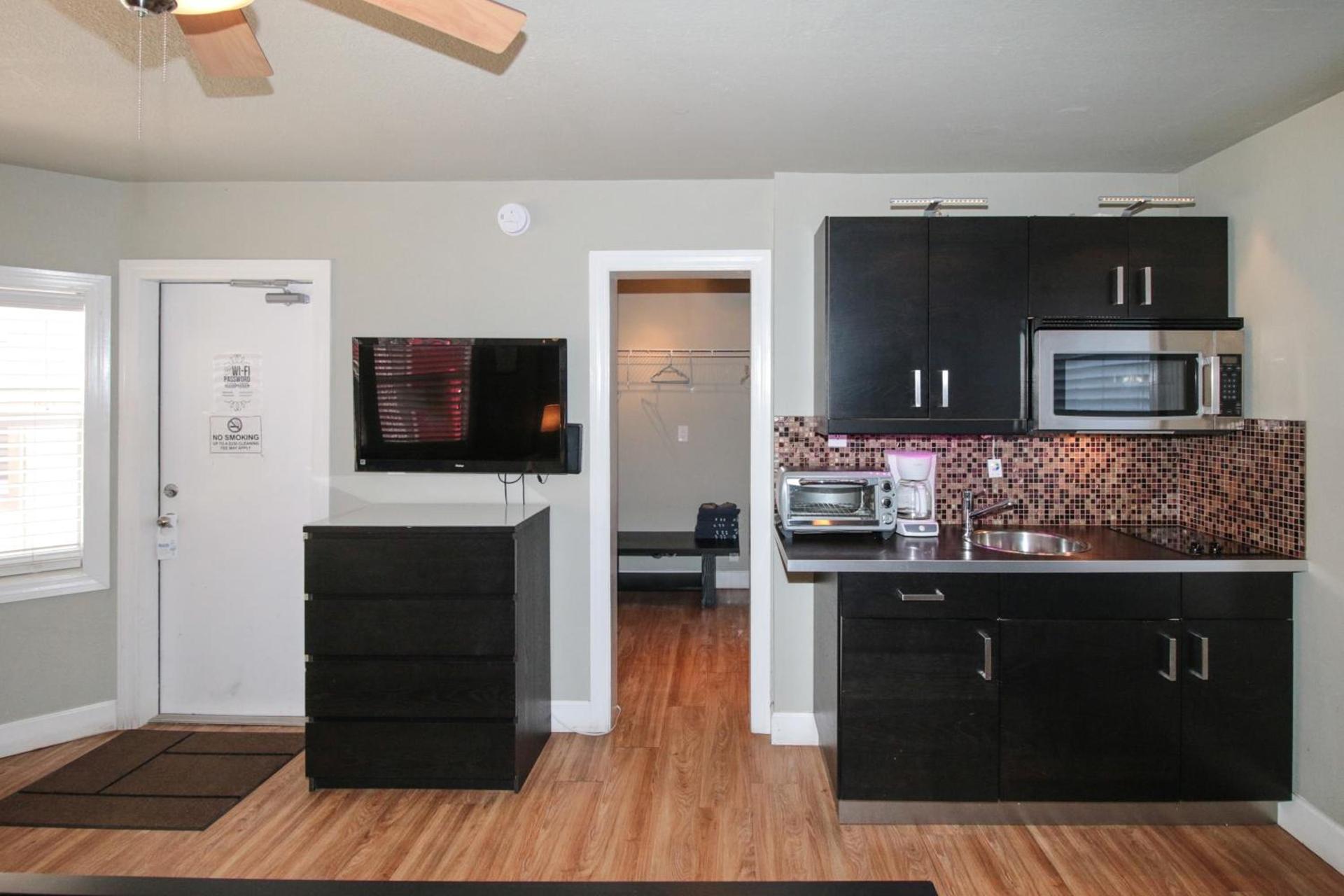 Sun Beach Inn photo 23