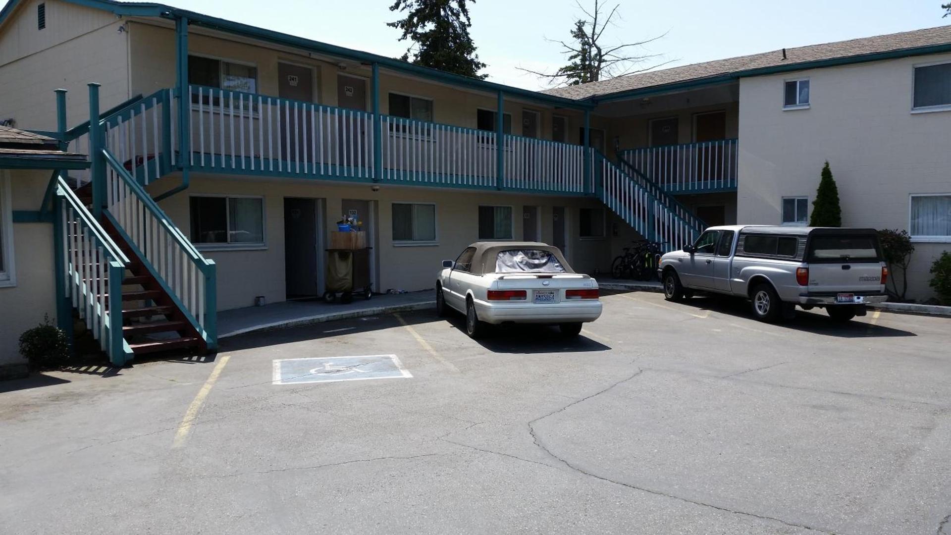 Shamrock Motel photo 5