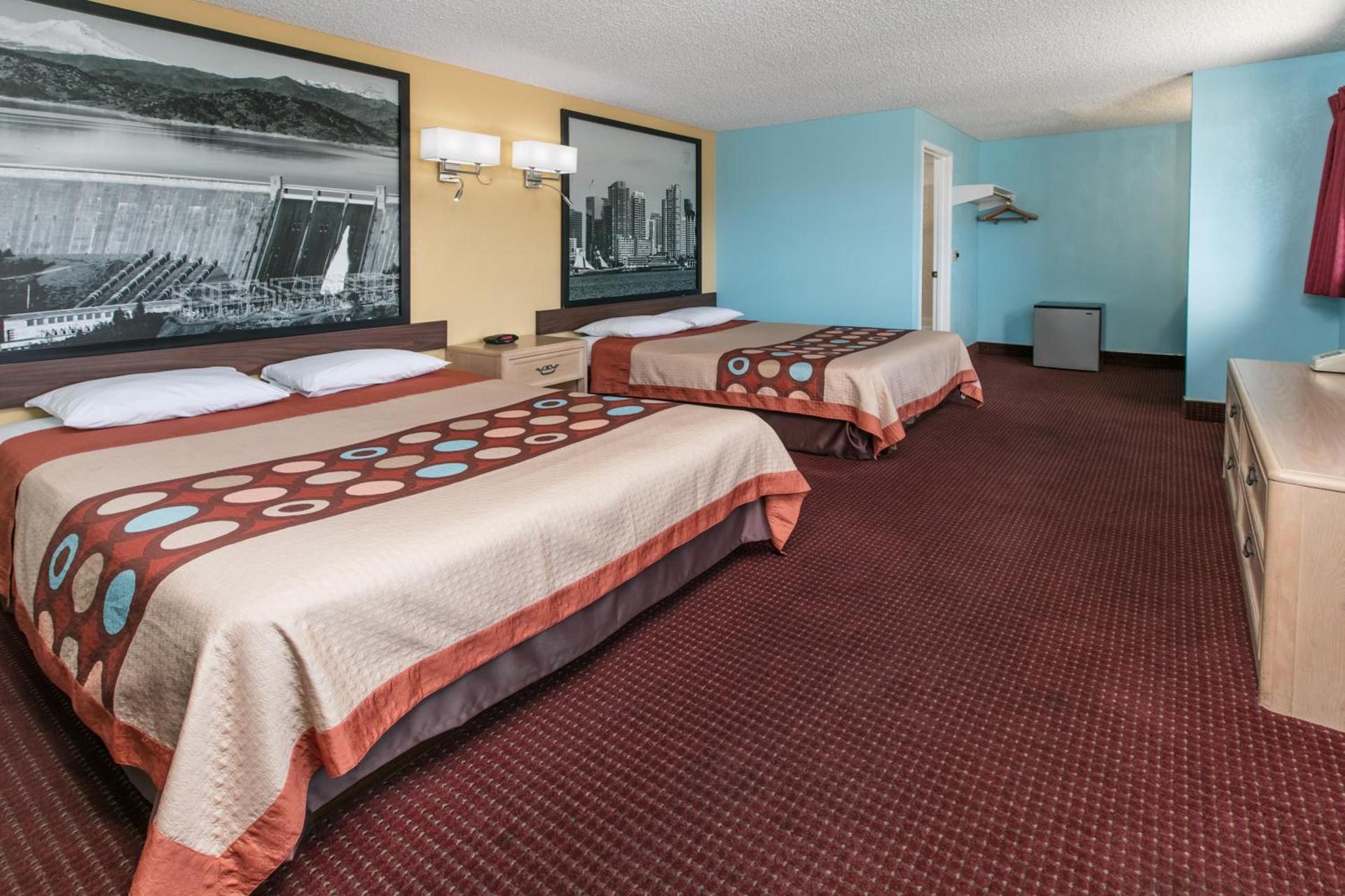 Super 8 by Wyndham Bishop photo 8