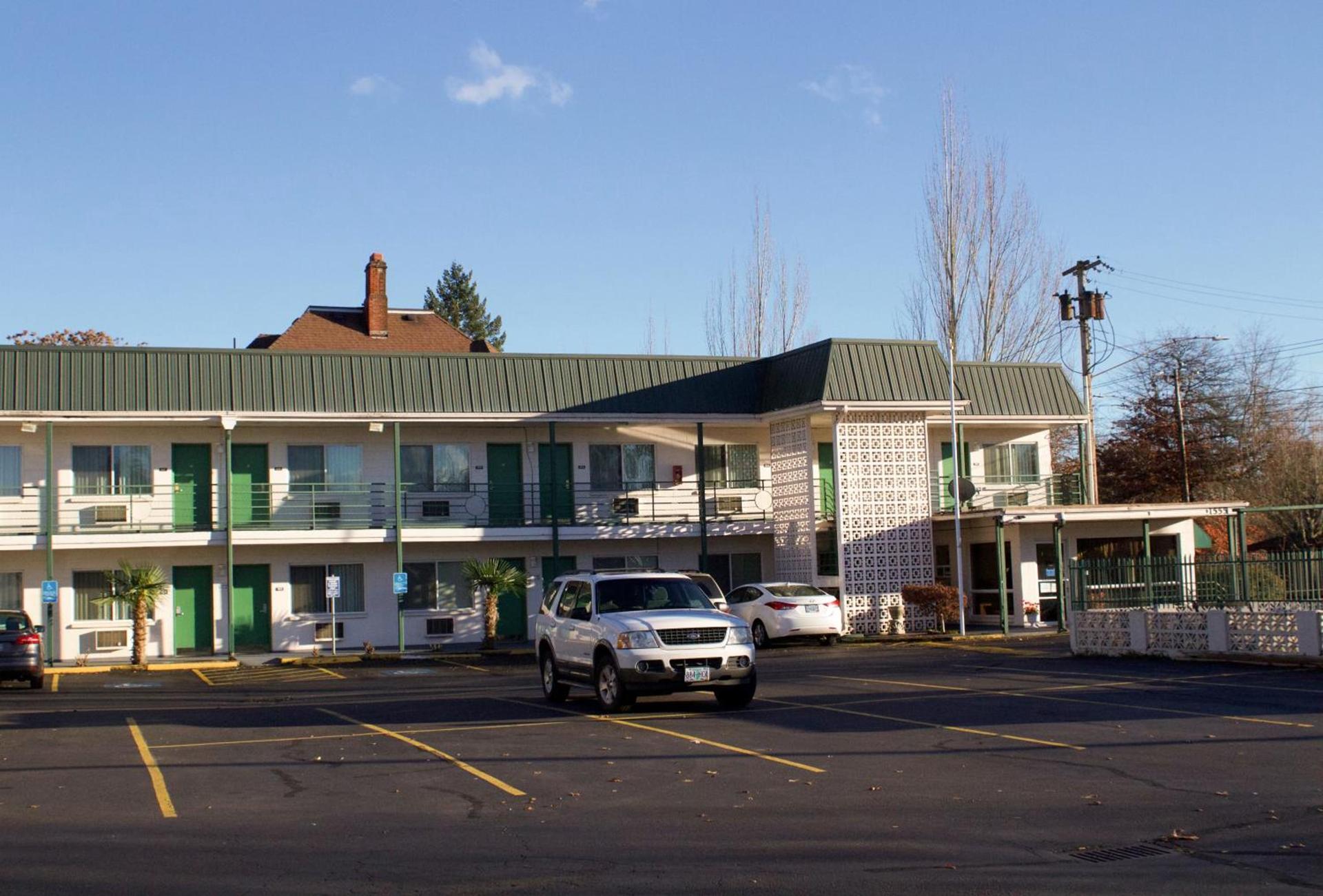 Knights Inn Salem photo 6