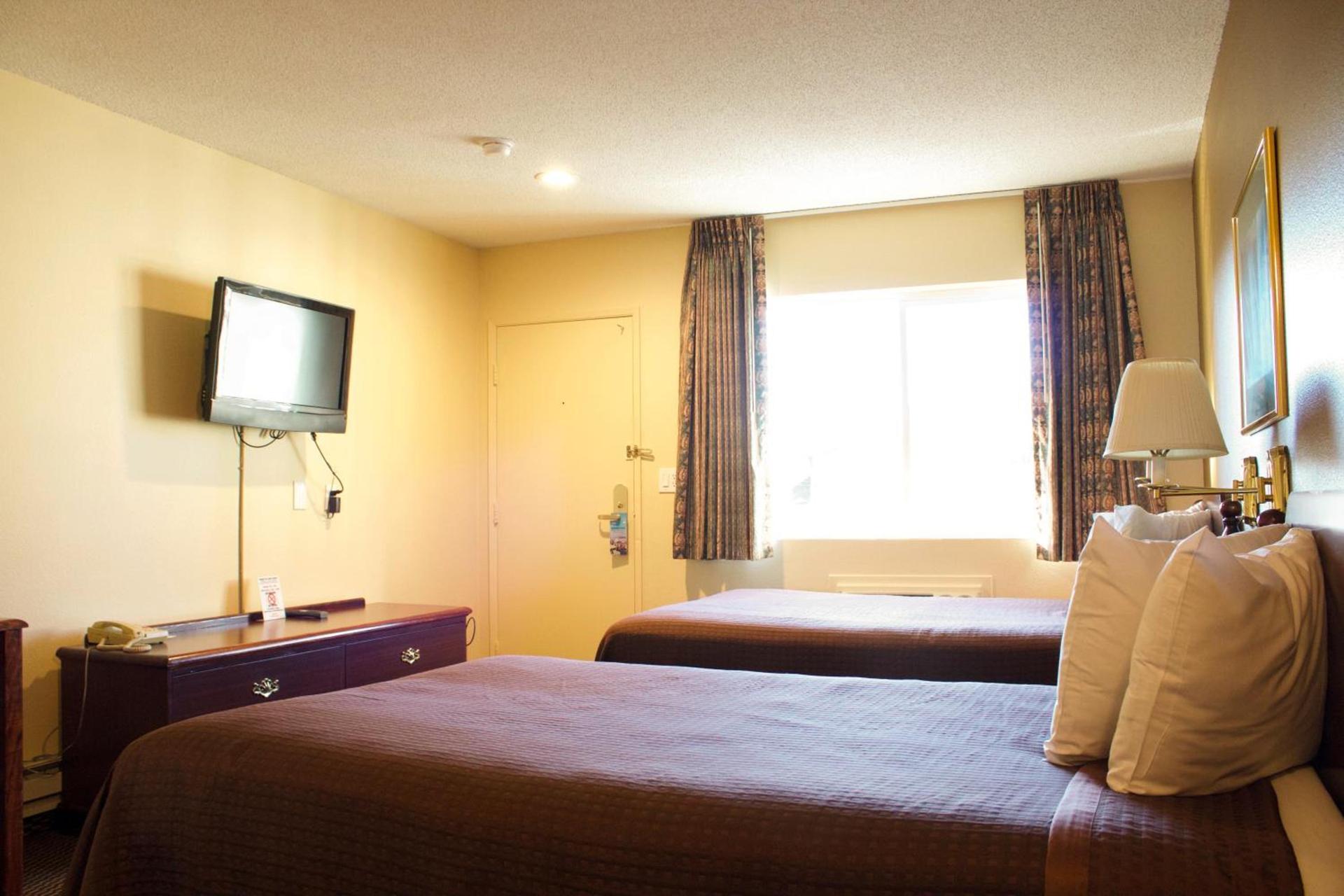 Knights Inn Salem photo 11