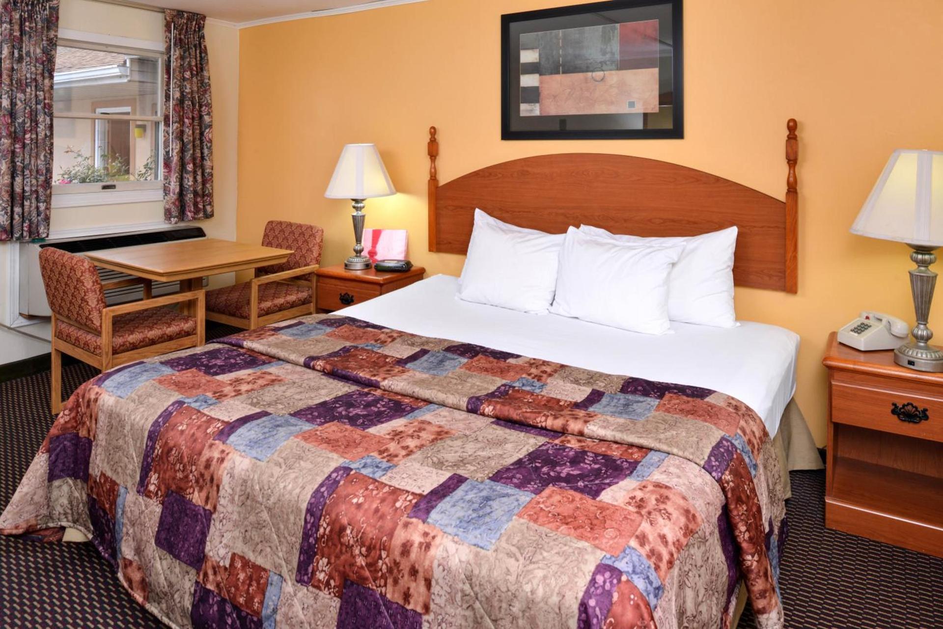 Red Carpet Inn Ronks photo 11