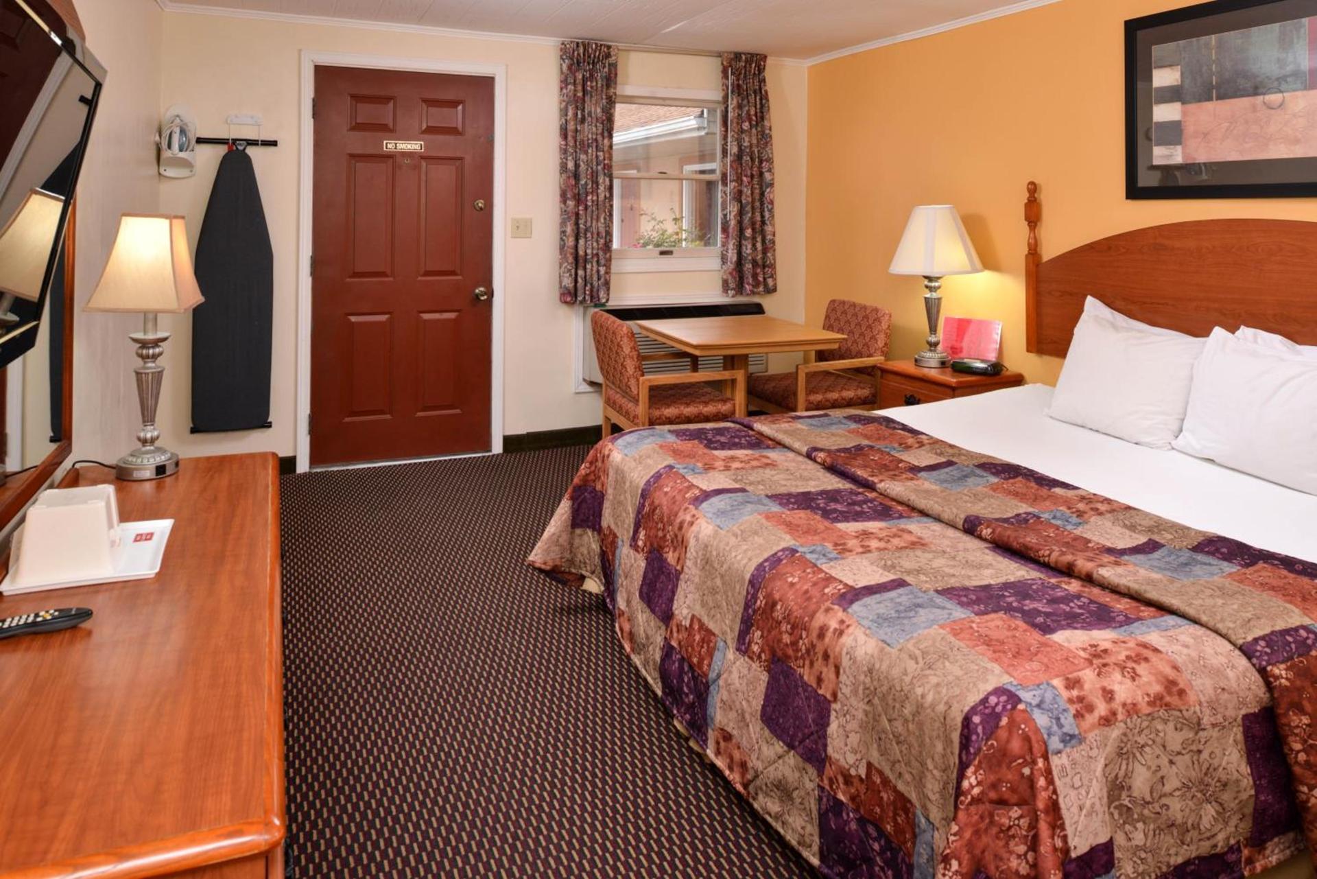 Red Carpet Inn Ronks photo 12