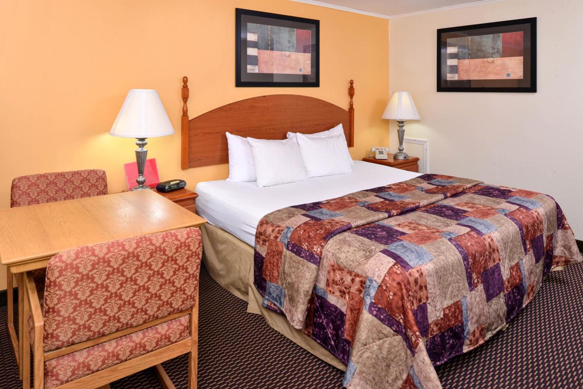 Red Carpet Inn Ronks photo 3