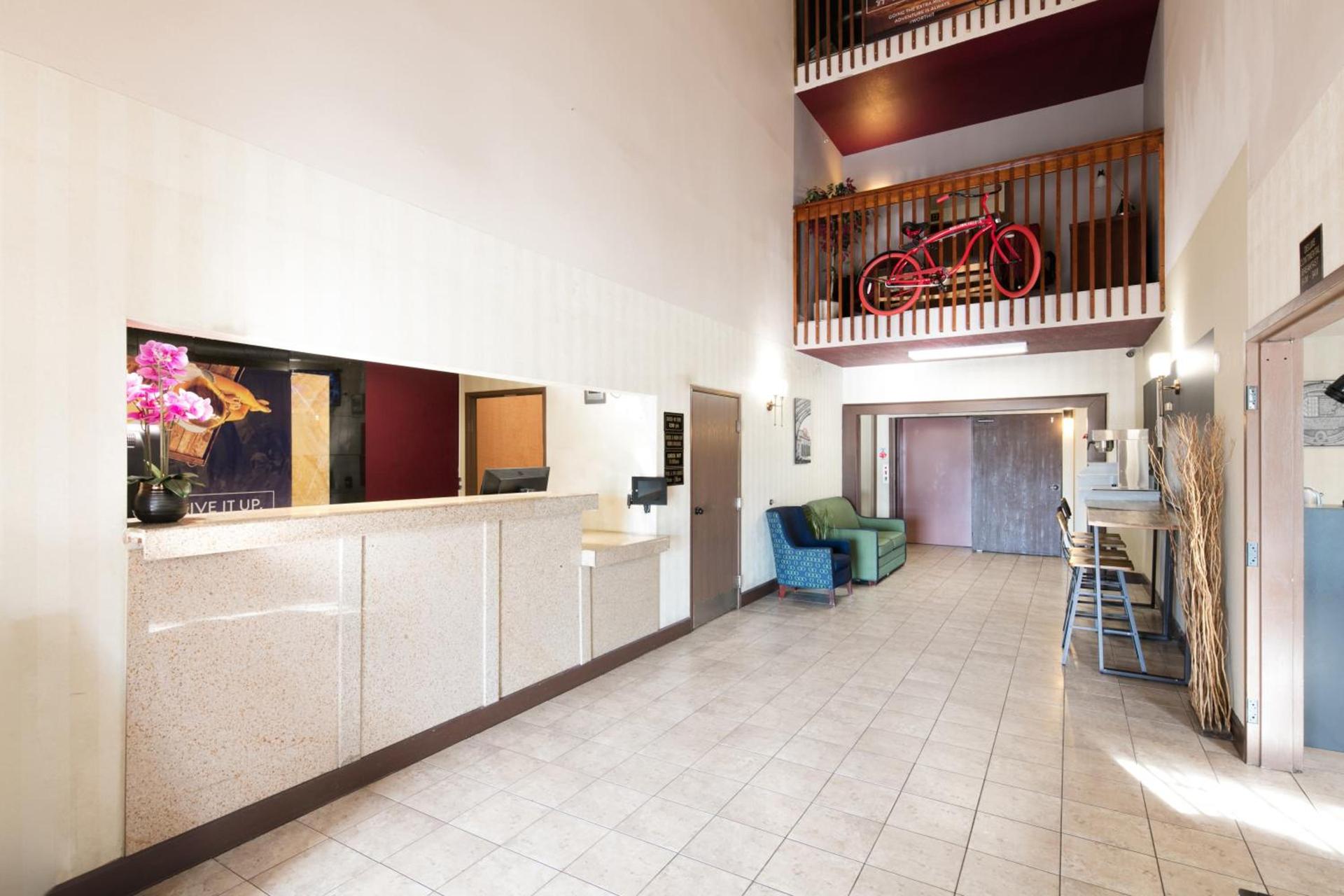 SYLO Hotel Denver Airport, a Ramada by Wyndham photo 8
