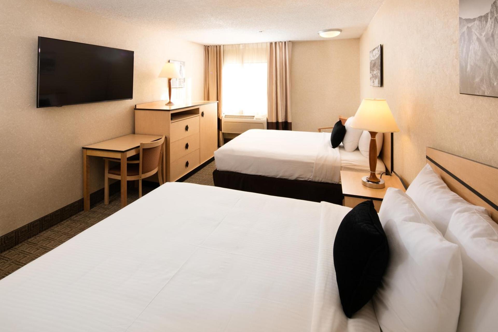SYLO Hotel Denver Airport, a Ramada by Wyndham photo 2