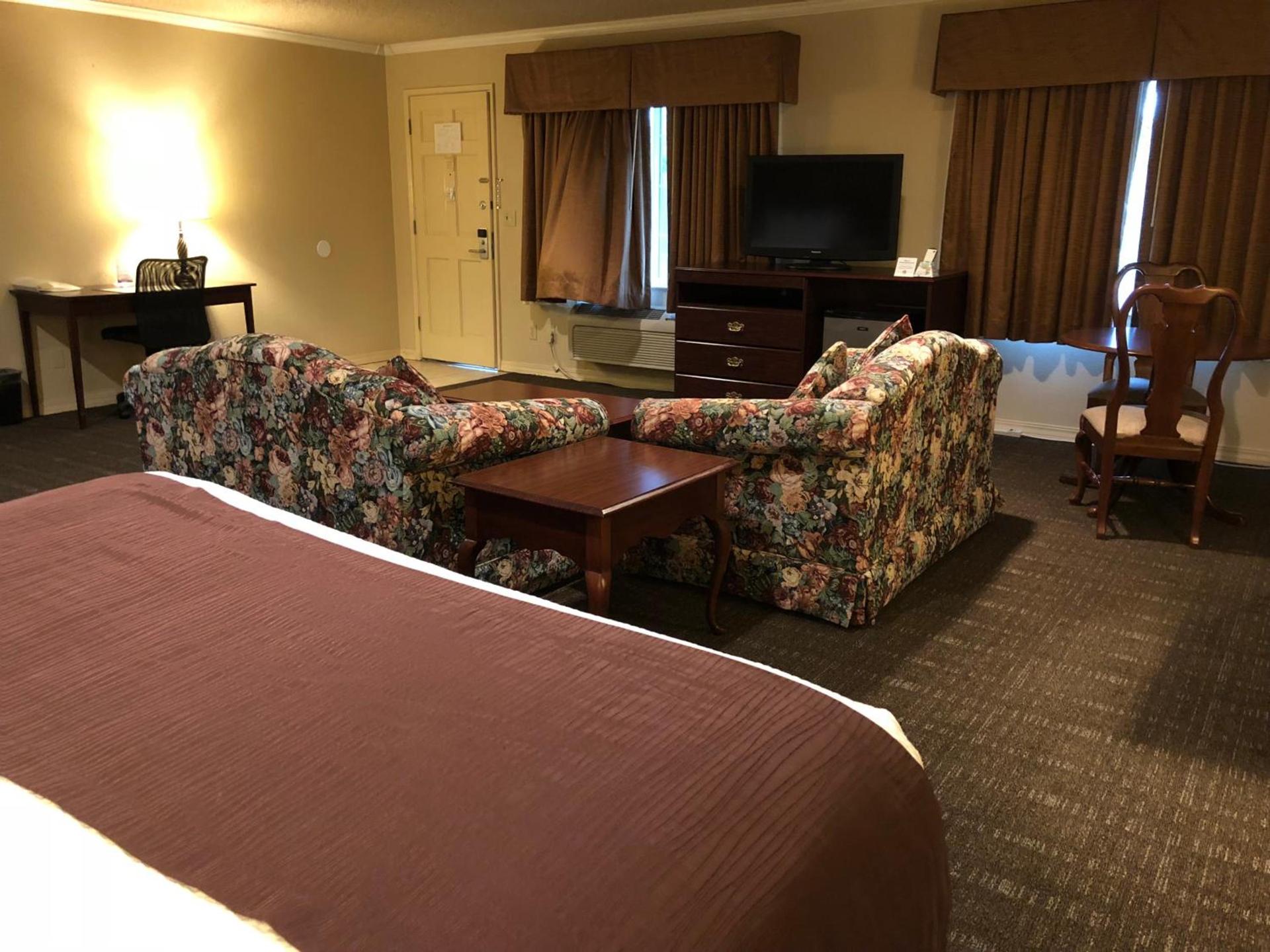 Best Western Lakewood- Historic Landmark photo 57