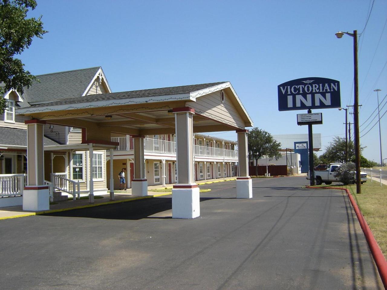 Victorian Inn Midland photo 16