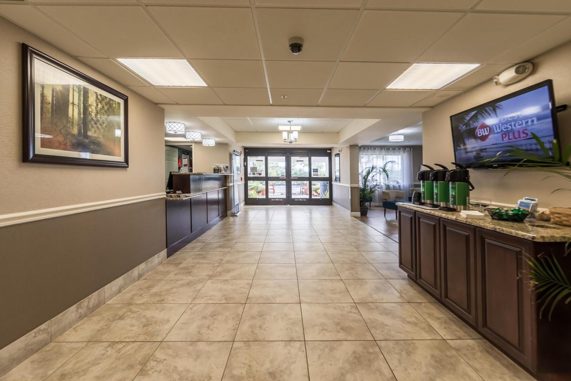 Best Western Plus Sebastian Hotel & Suites photo 81