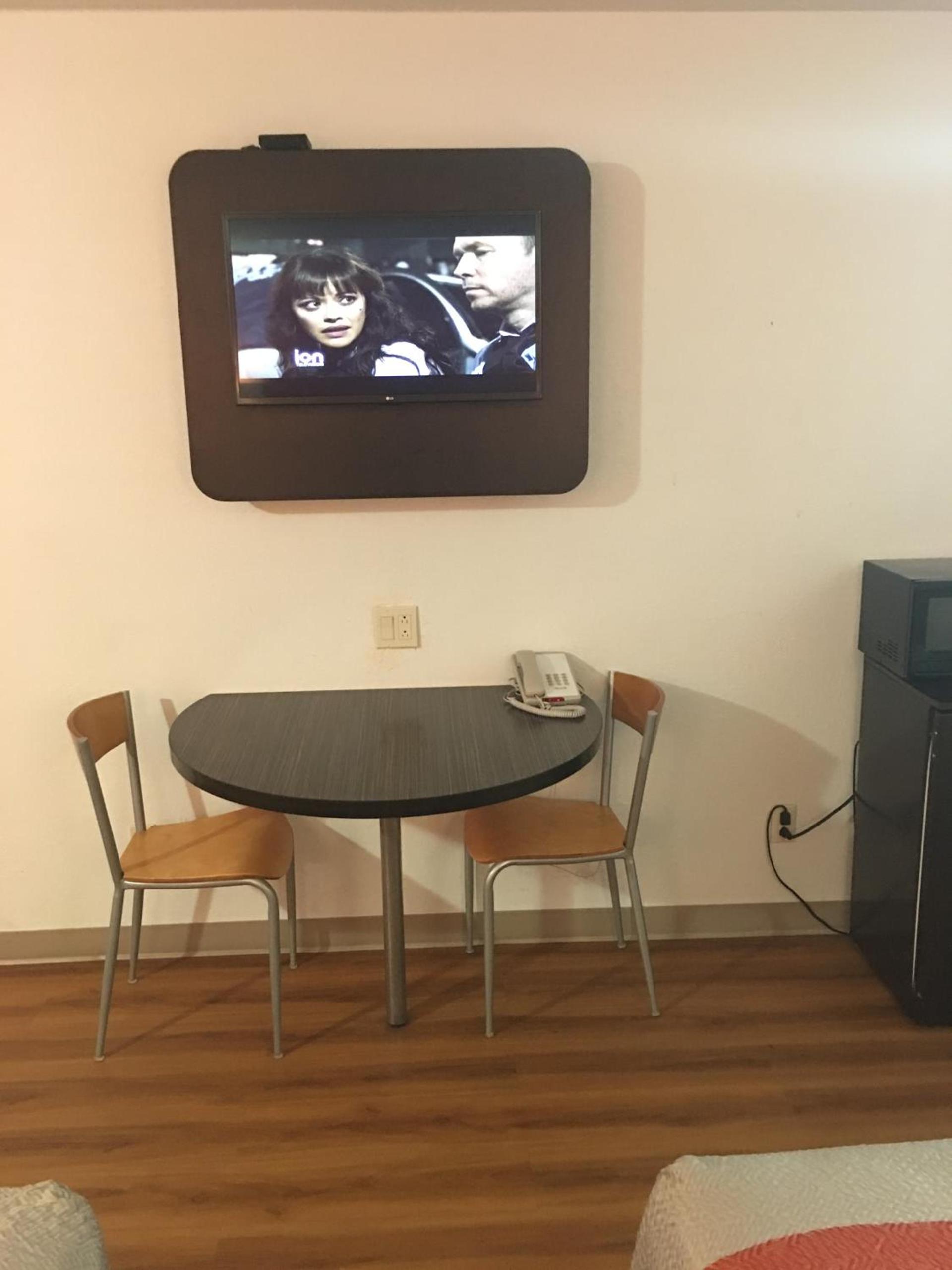 Americas Best Value Inn Apache Junction photo 27