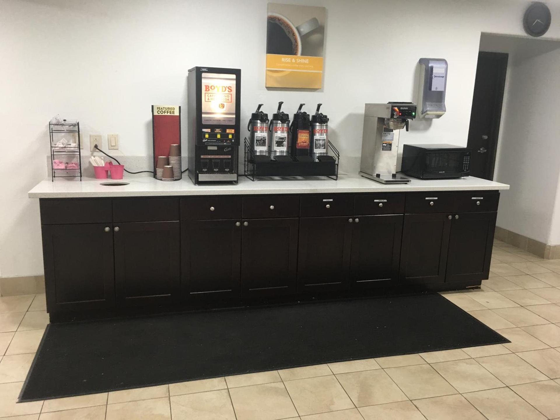 Americas Best Value Inn Apache Junction photo 31
