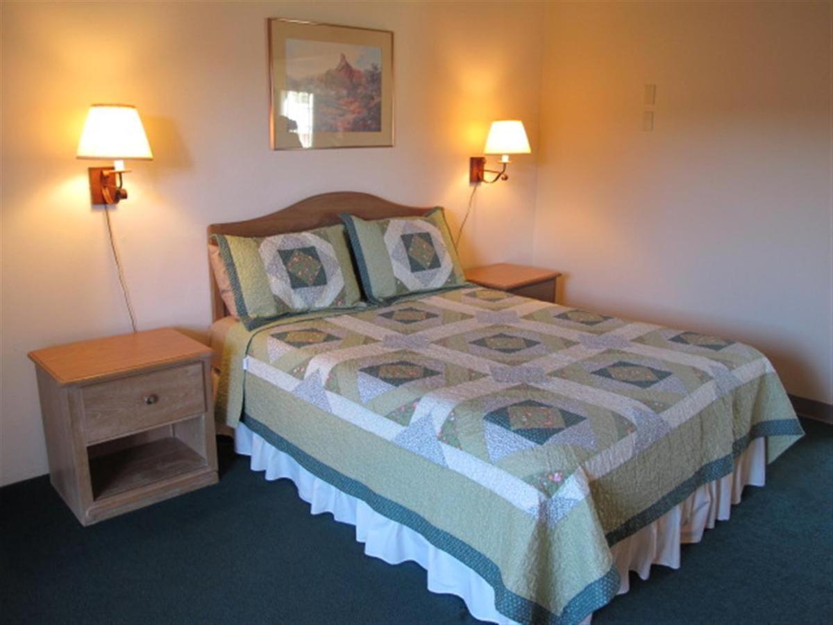 Stage Stop Inn photo 36