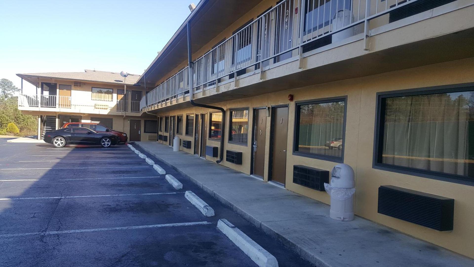 America's Best Inn - Macon photo 23