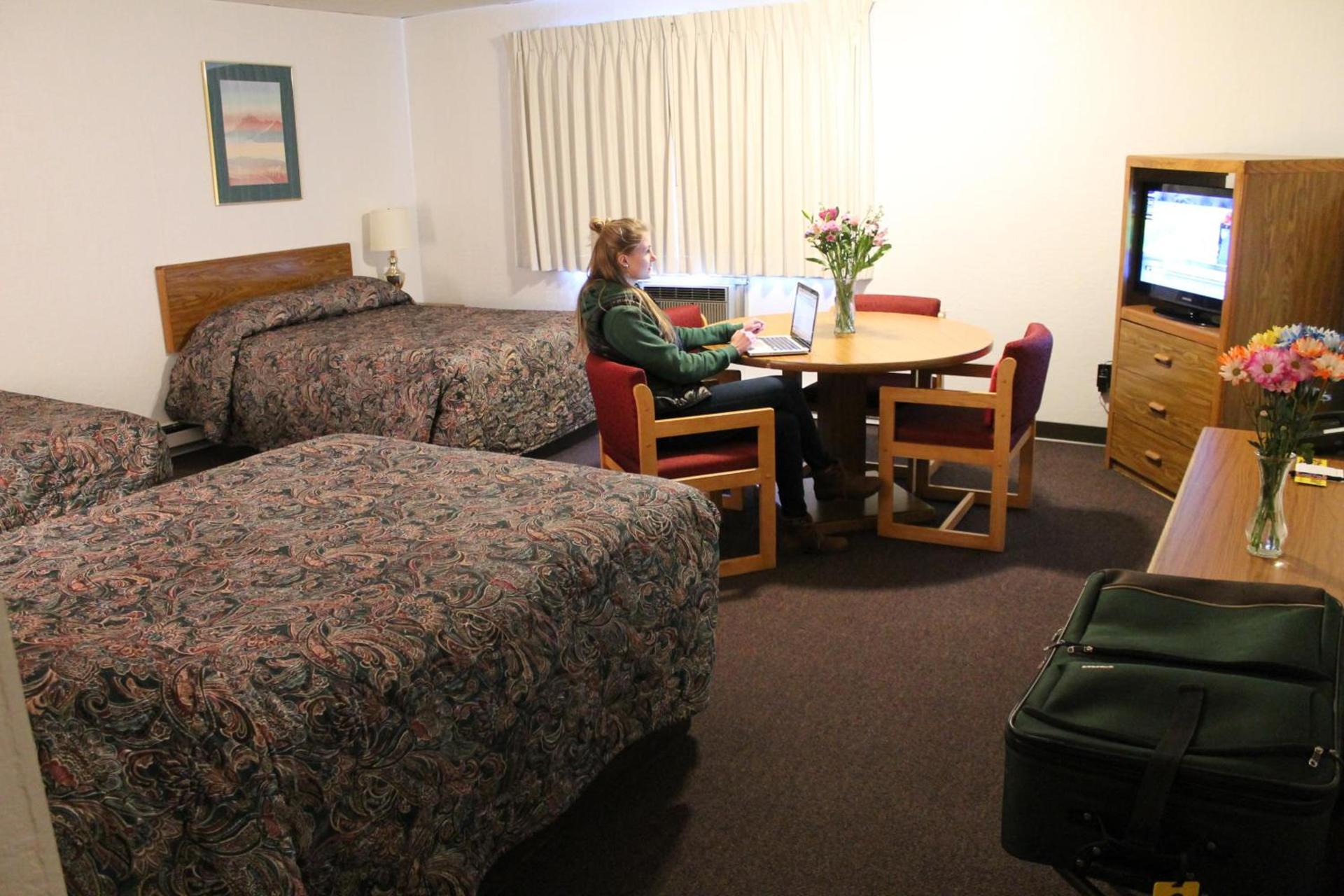Budget Host Crestview Inn photo 3