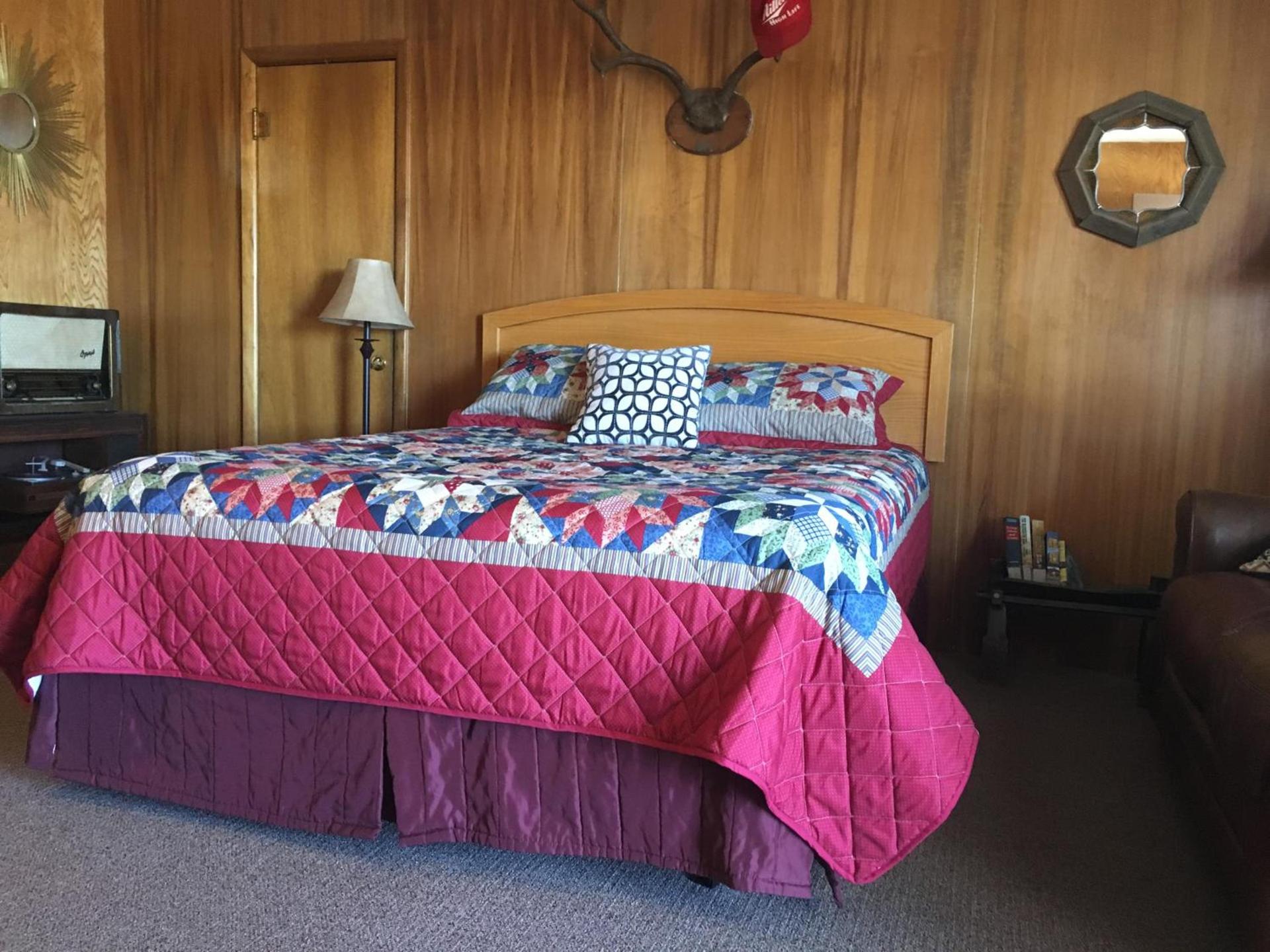 Raton Pass Motor Inn photo 13