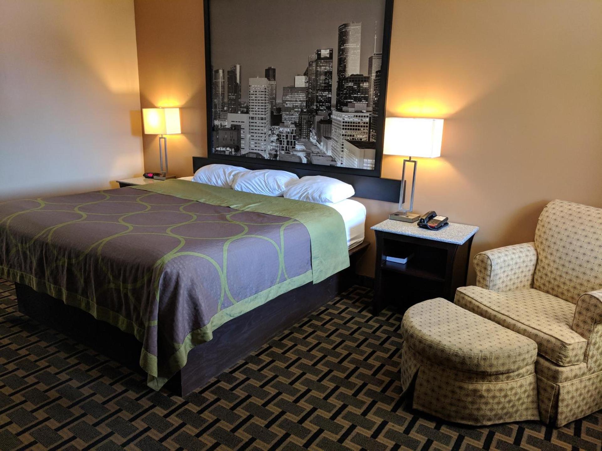 Super 8 by Wyndham Houston/Willowbrook Hwy 249 photo 31