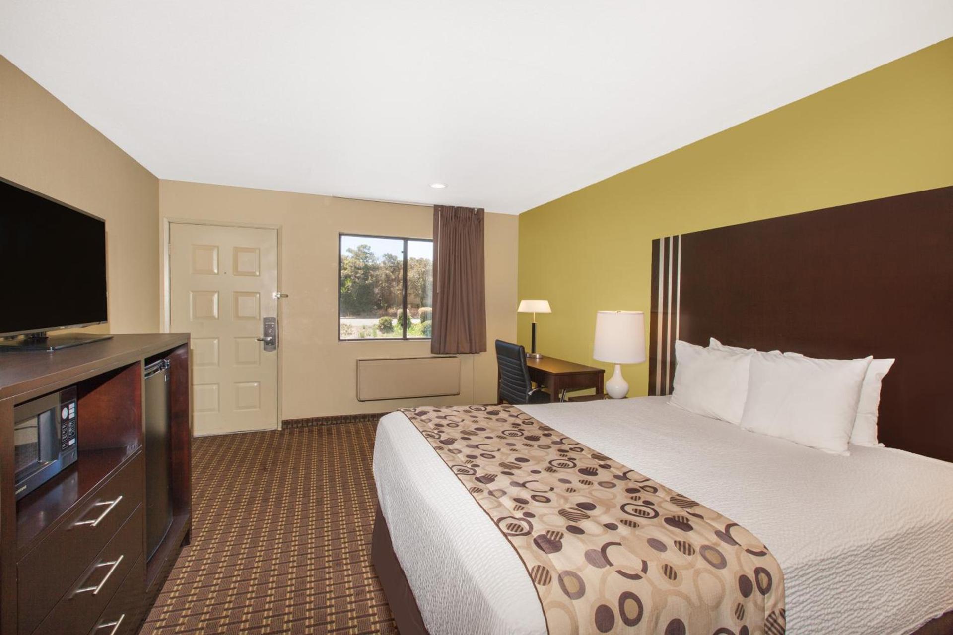 Days Inn by Wyndham San Jose Airport photo 18