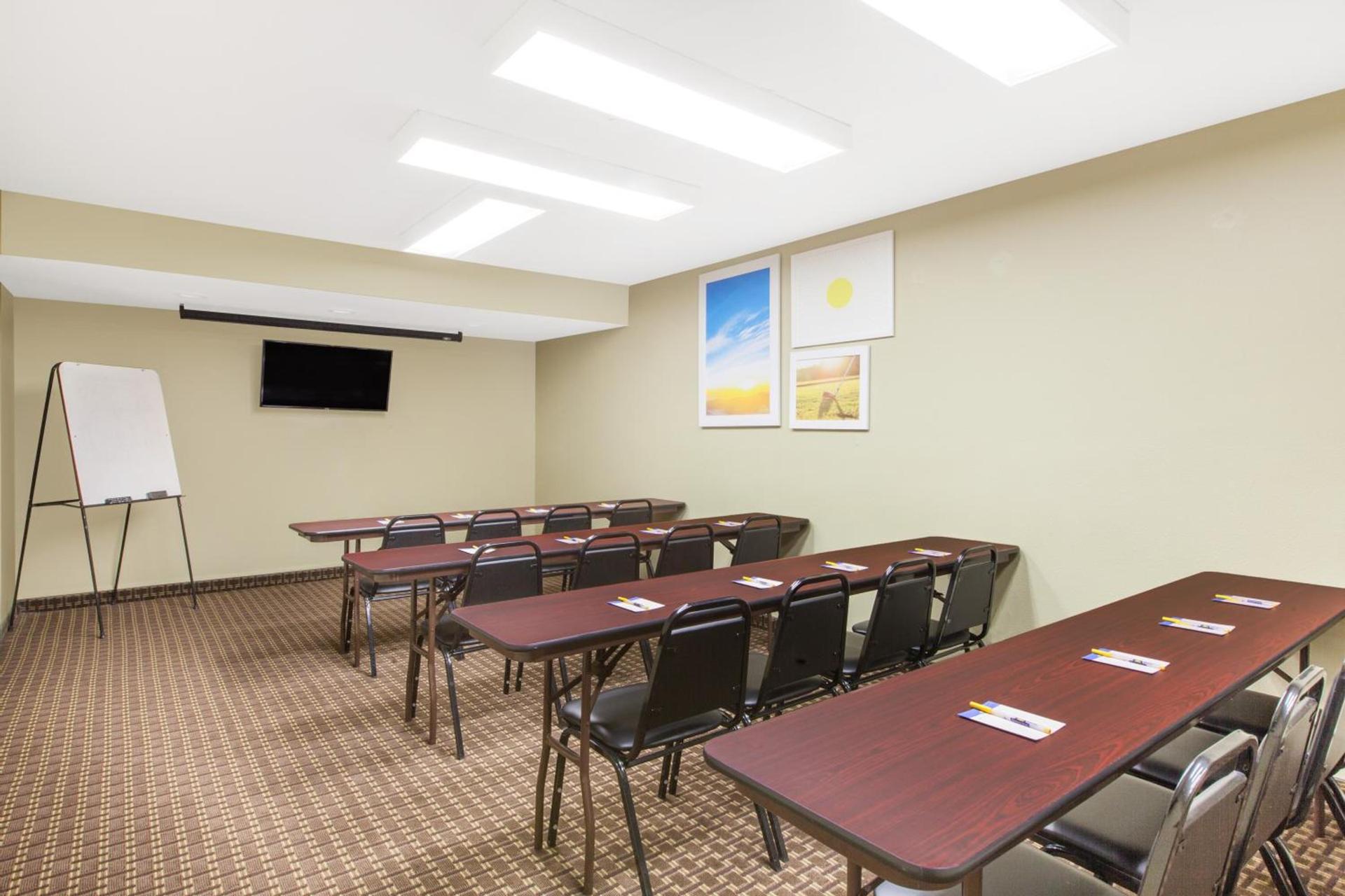Days Inn by Wyndham San Jose Airport photo 25